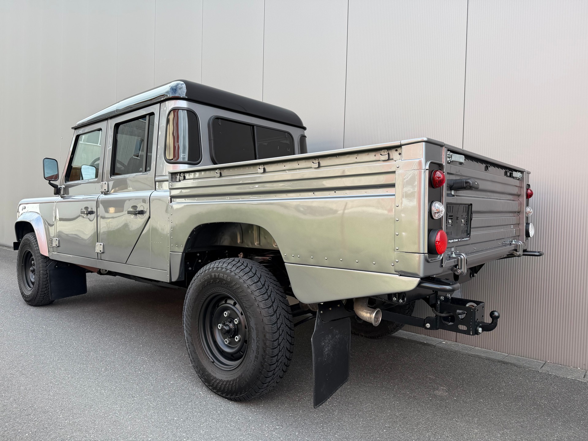 LAND ROVER Defender 130 TD4 2.2 VERZINKT-showroom-element-2