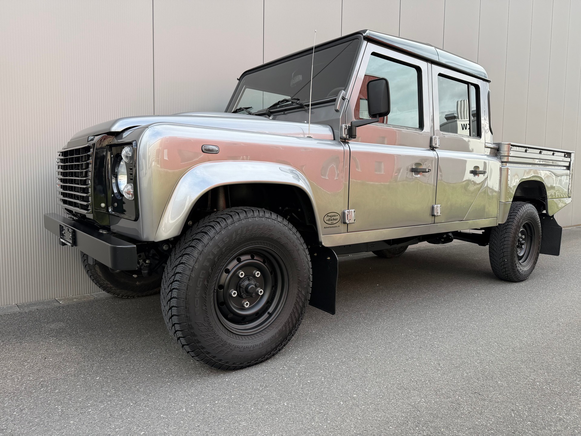LAND ROVER Defender 130 TD4 2.2 VERZINKT