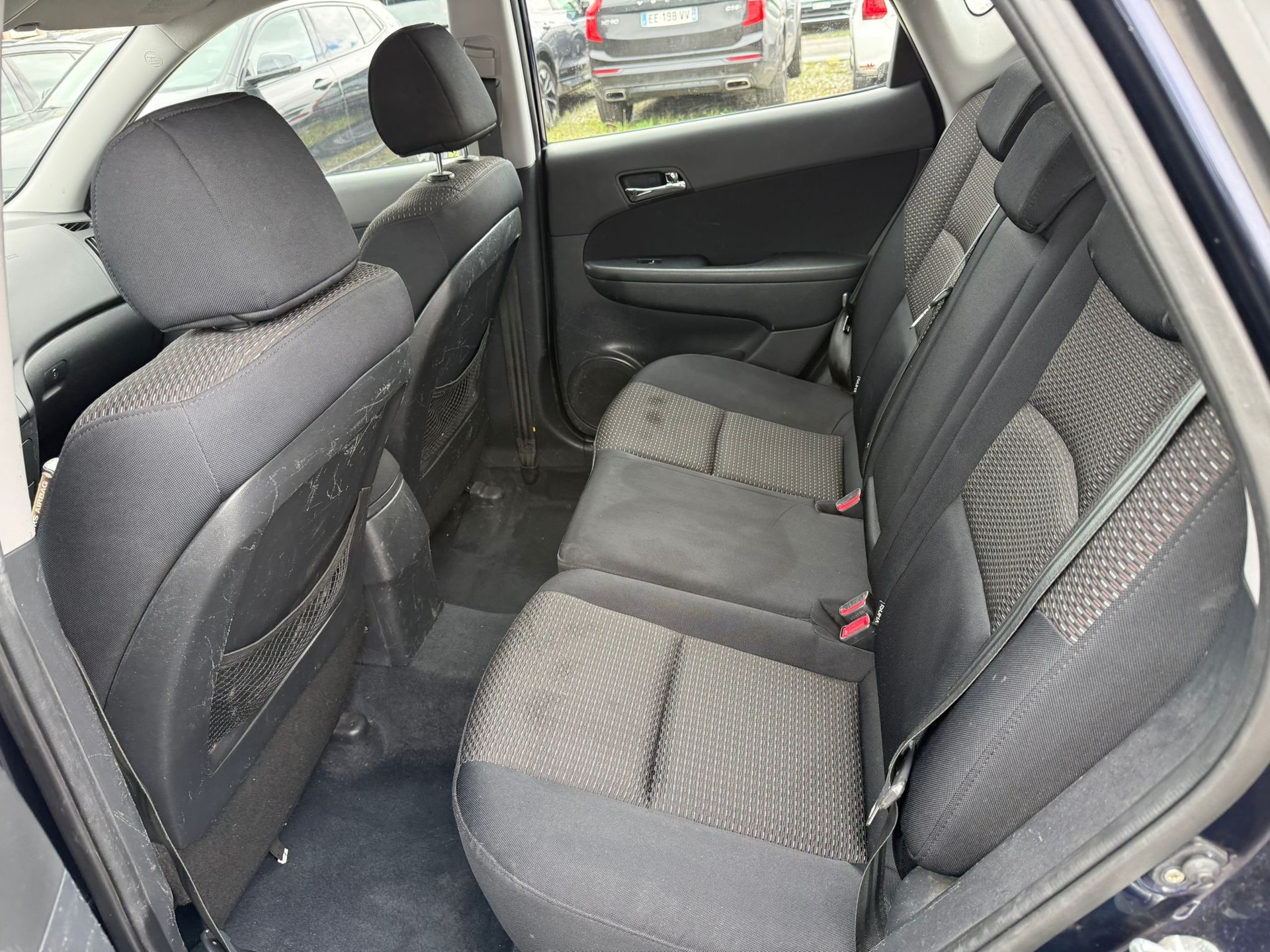 HYUNDAI i30 1.6 Style-image-8