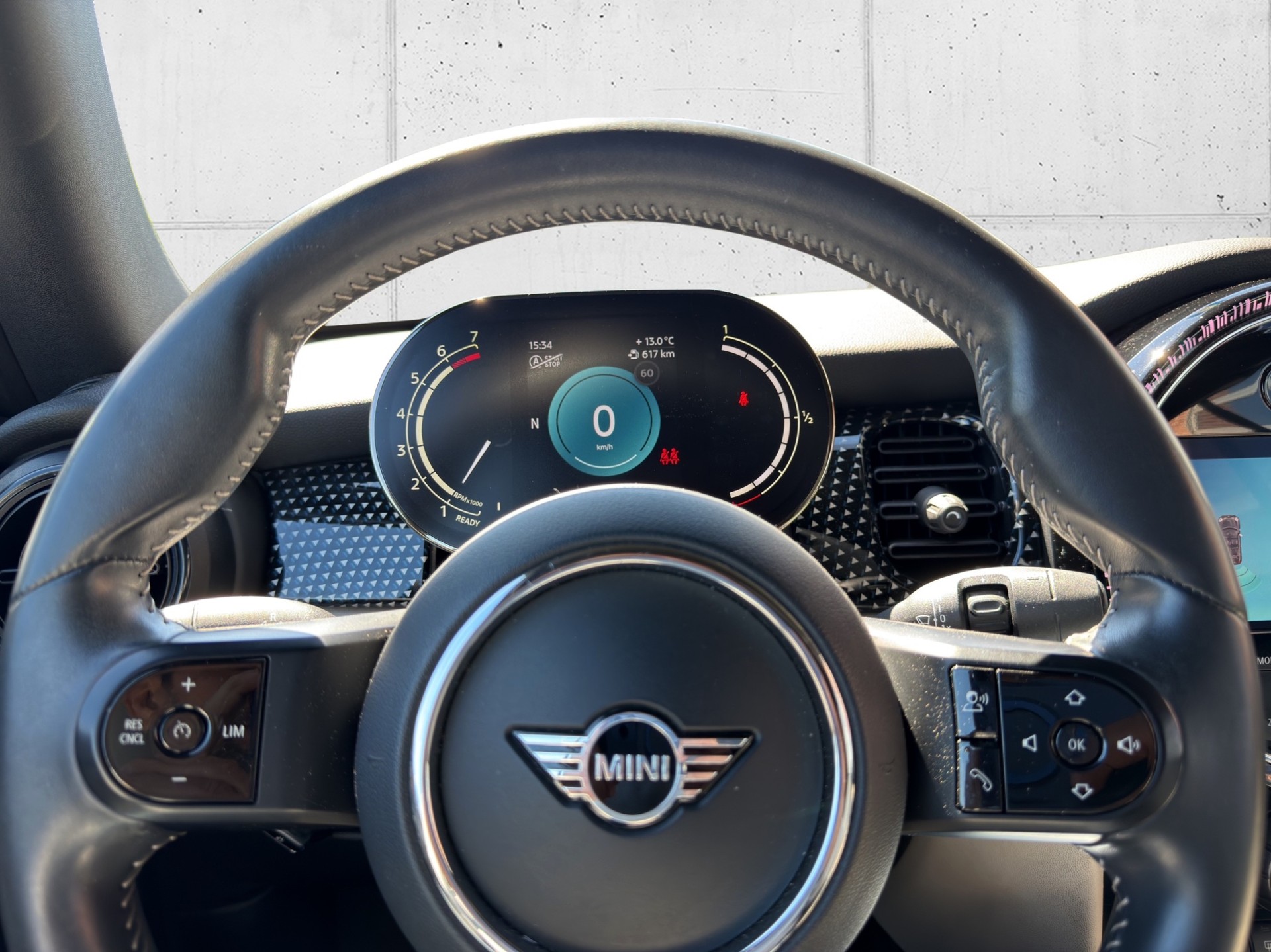 MINI Cooper Cabriolet-image-14