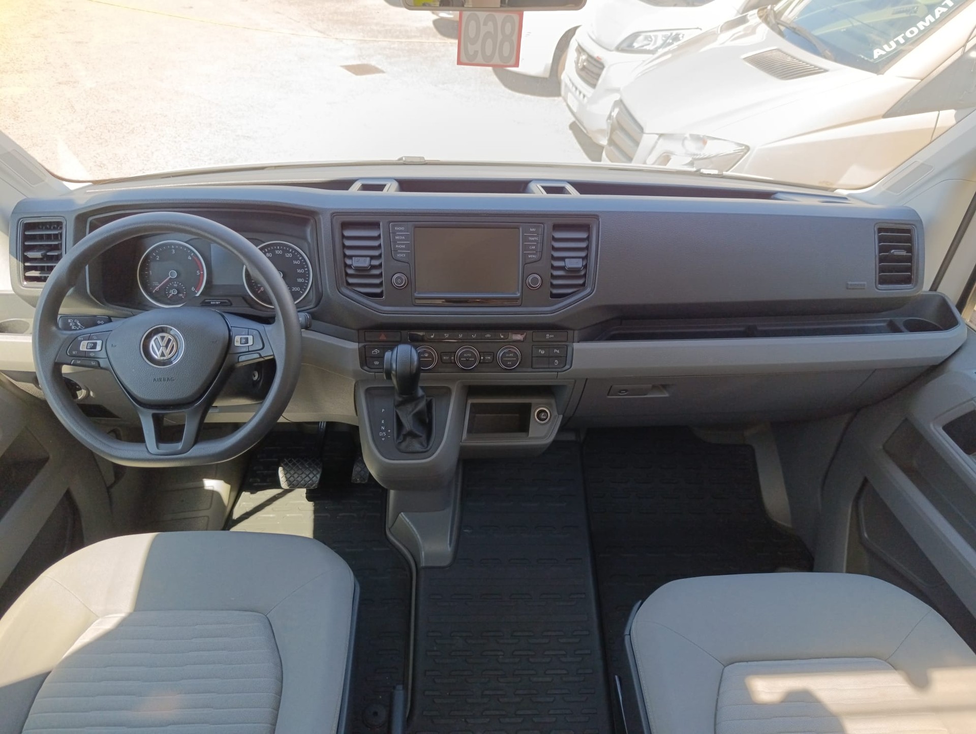 VW Crafter Grand California 600 ***Alltagstaugliches, echtes, vollwertiges Zuhause auf Rädern***-image-9