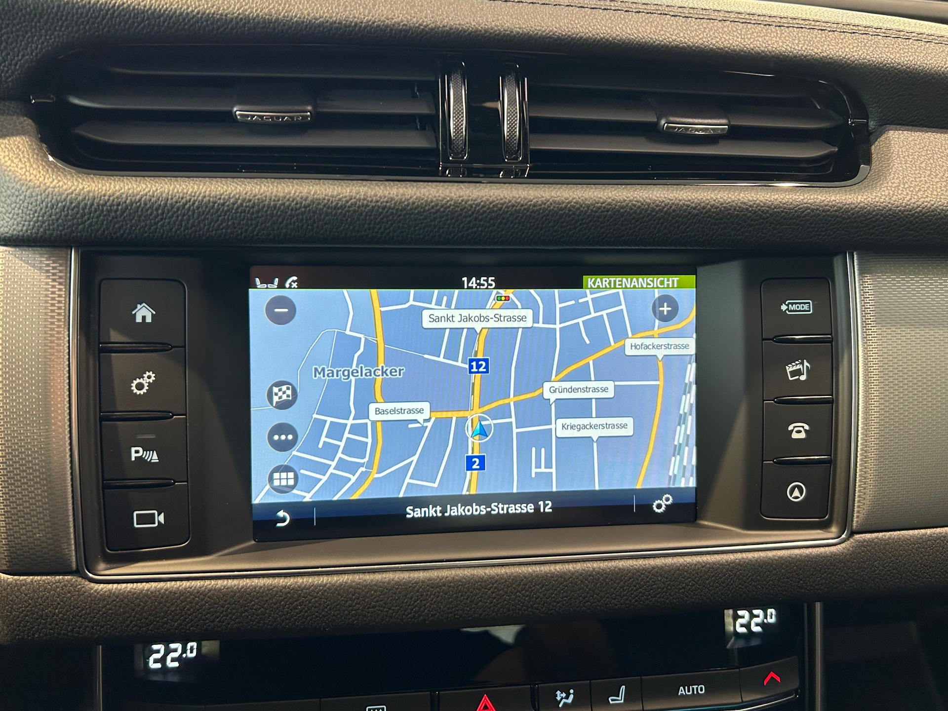 JAGUAR XF 30d Prestige Automatic-image-17