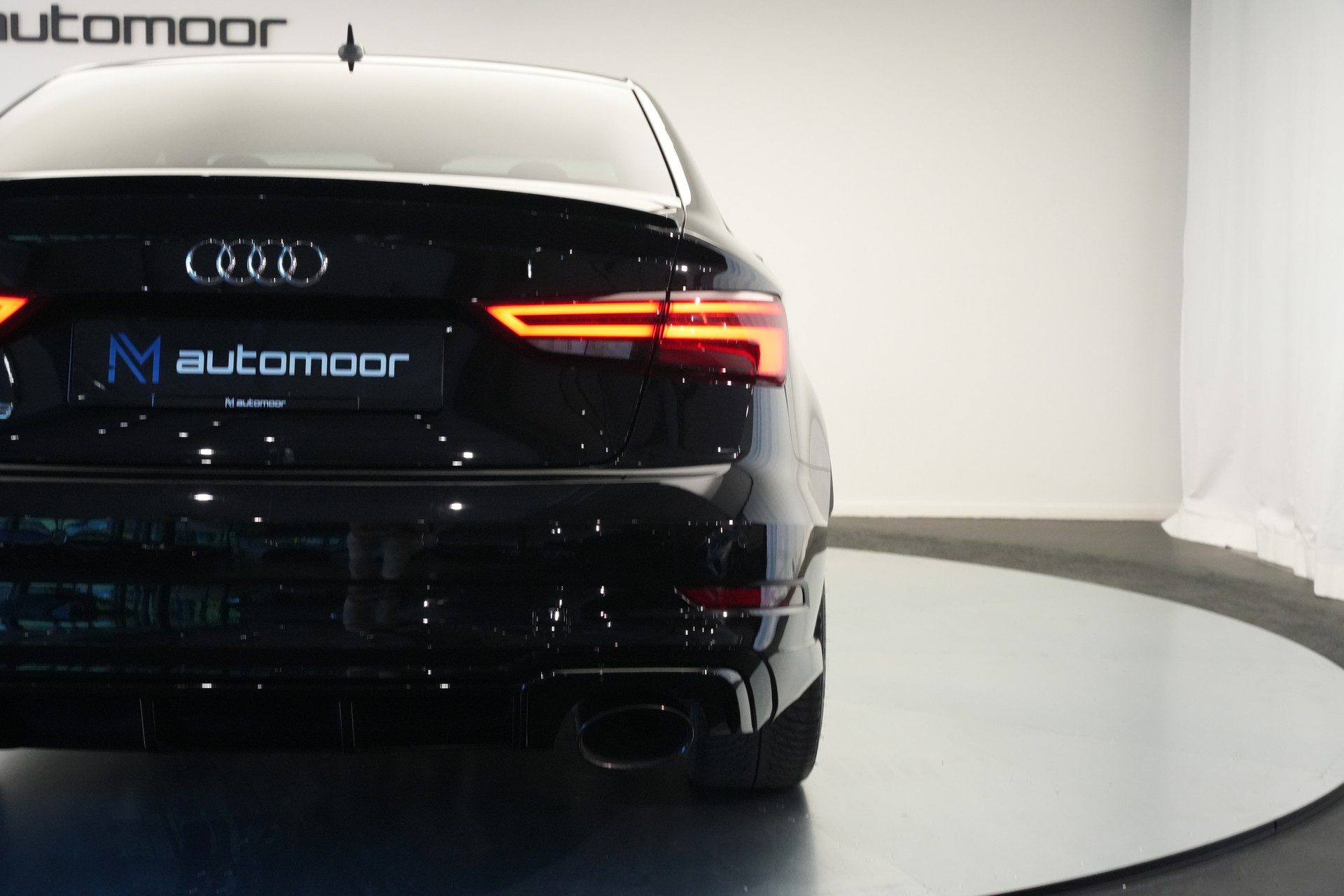 AUDI RS3 Limousine 2.5 TSI quattro S-tronic *Sportsitze* *Assistenzpaket* *B&O*-image-9
