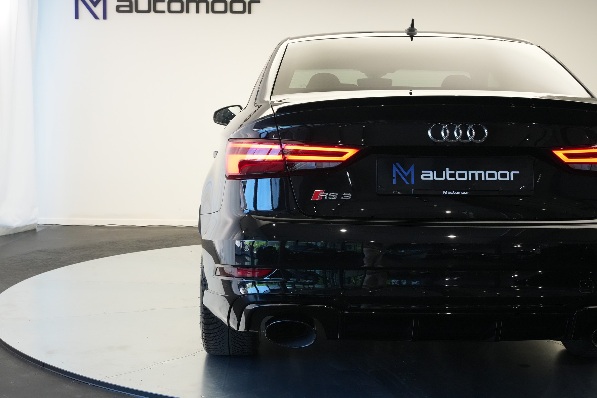 AUDI RS3 Limousine 2.5 TSI quattro S-tronic *Sportsitze* *Assistenzpaket* *B&O*-image-37