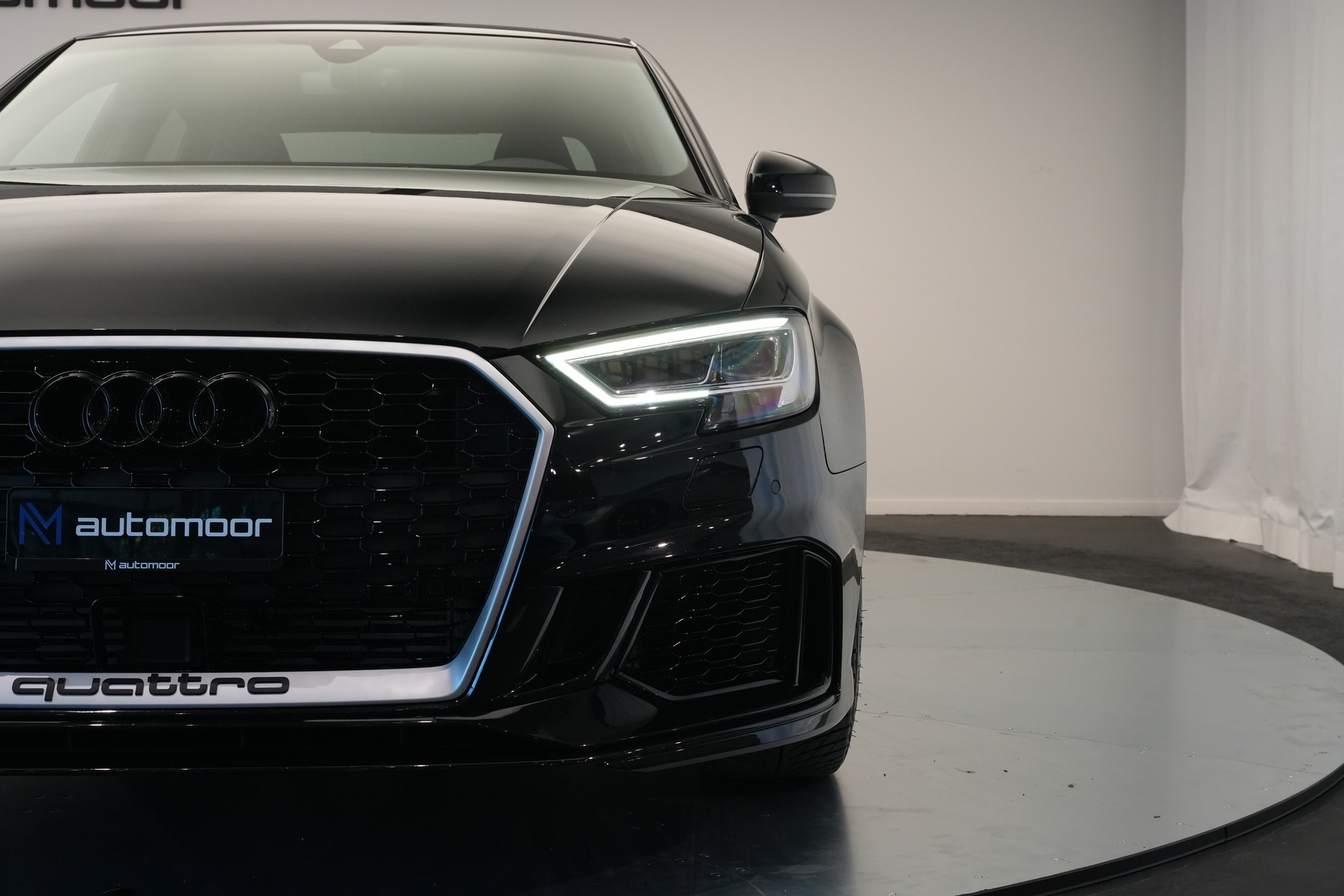AUDI RS3 Limousine 2.5 TSI quattro S-tronic *Sportsitze* *Assistenzpaket* *B&O*-image-8