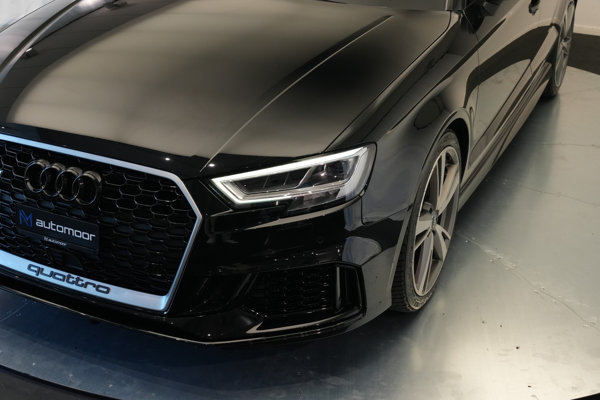 AUDI RS3 Limousine 2.5 TSI quattro S-tronic *Sportsitze* *Assistenzpaket* *B&O*-image-30