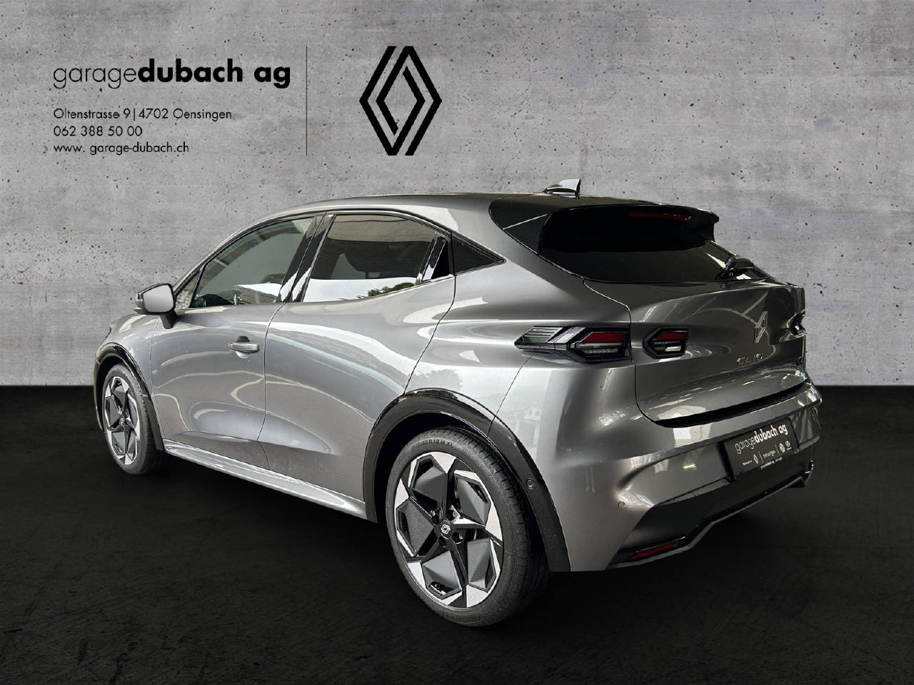 RENAULT Clio techno full hybrid E-Tech 160-showroom-element-3