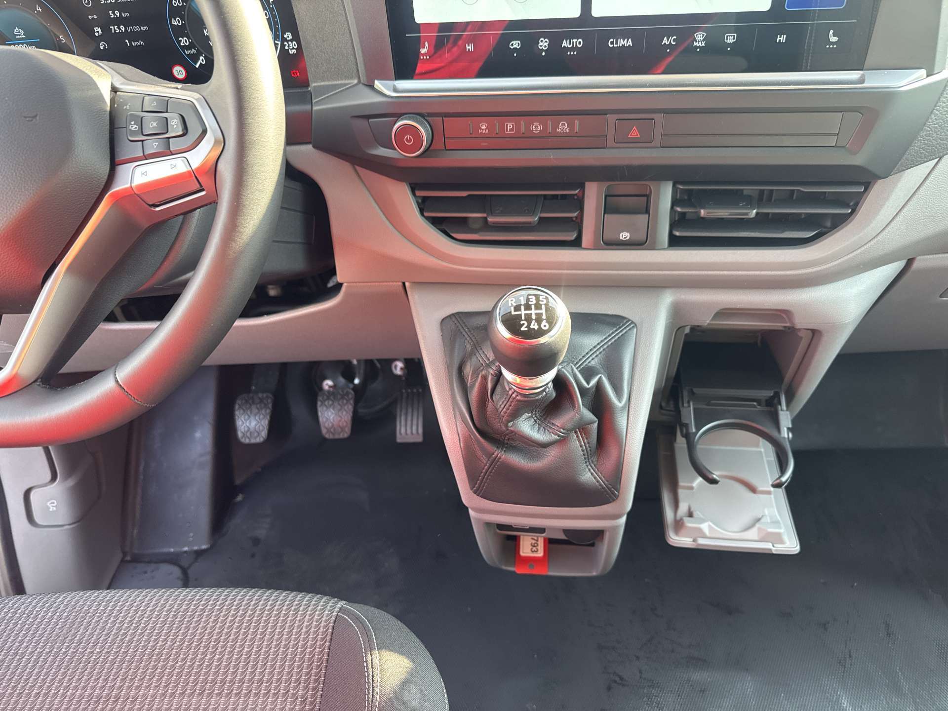 VW Caravelle 2.0 TDi 8-Plätzer Top-Preis-image-10