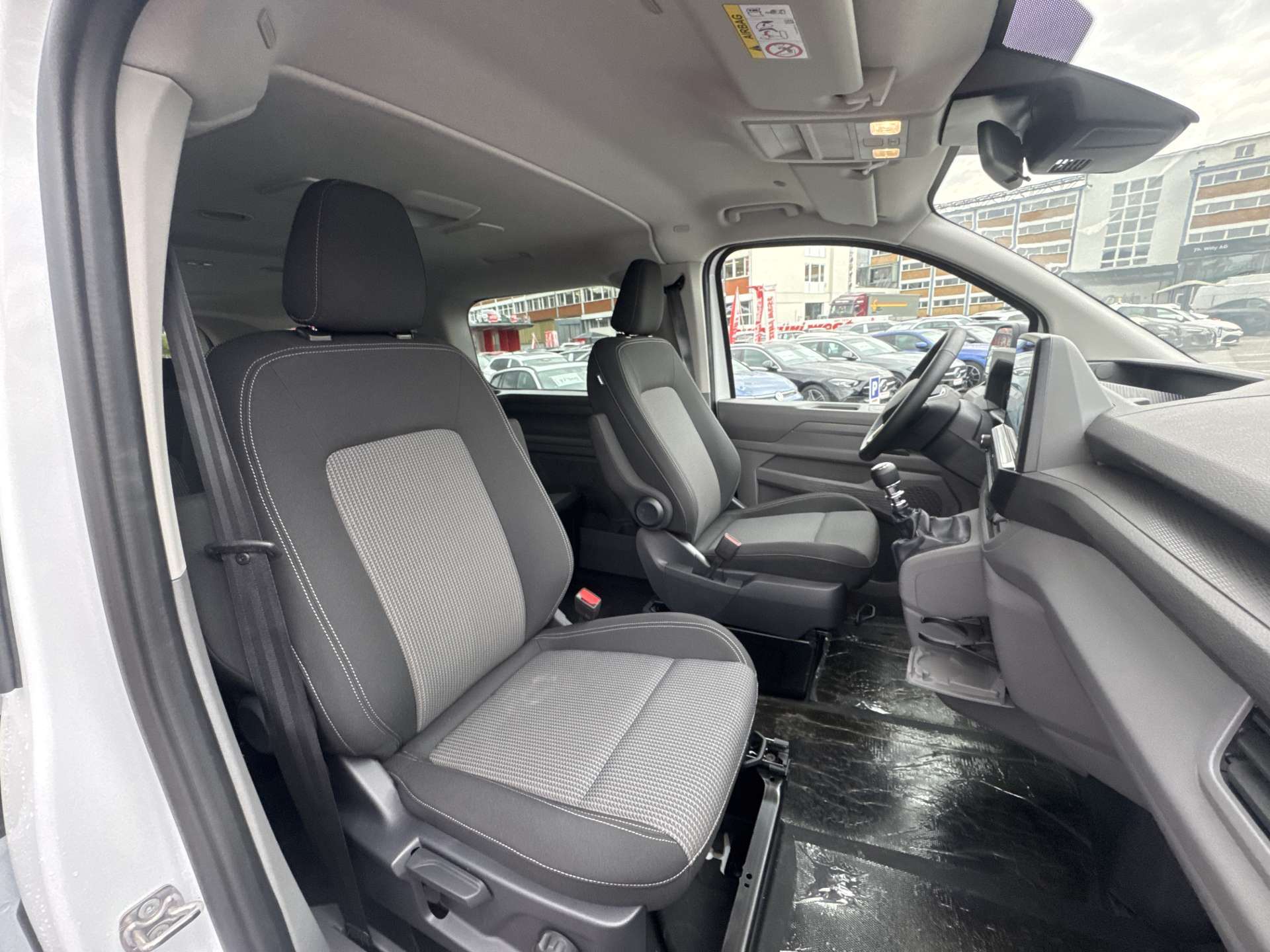 VW Caravelle 2.0 TDi 8-Plätzer Top-Preis-image-11