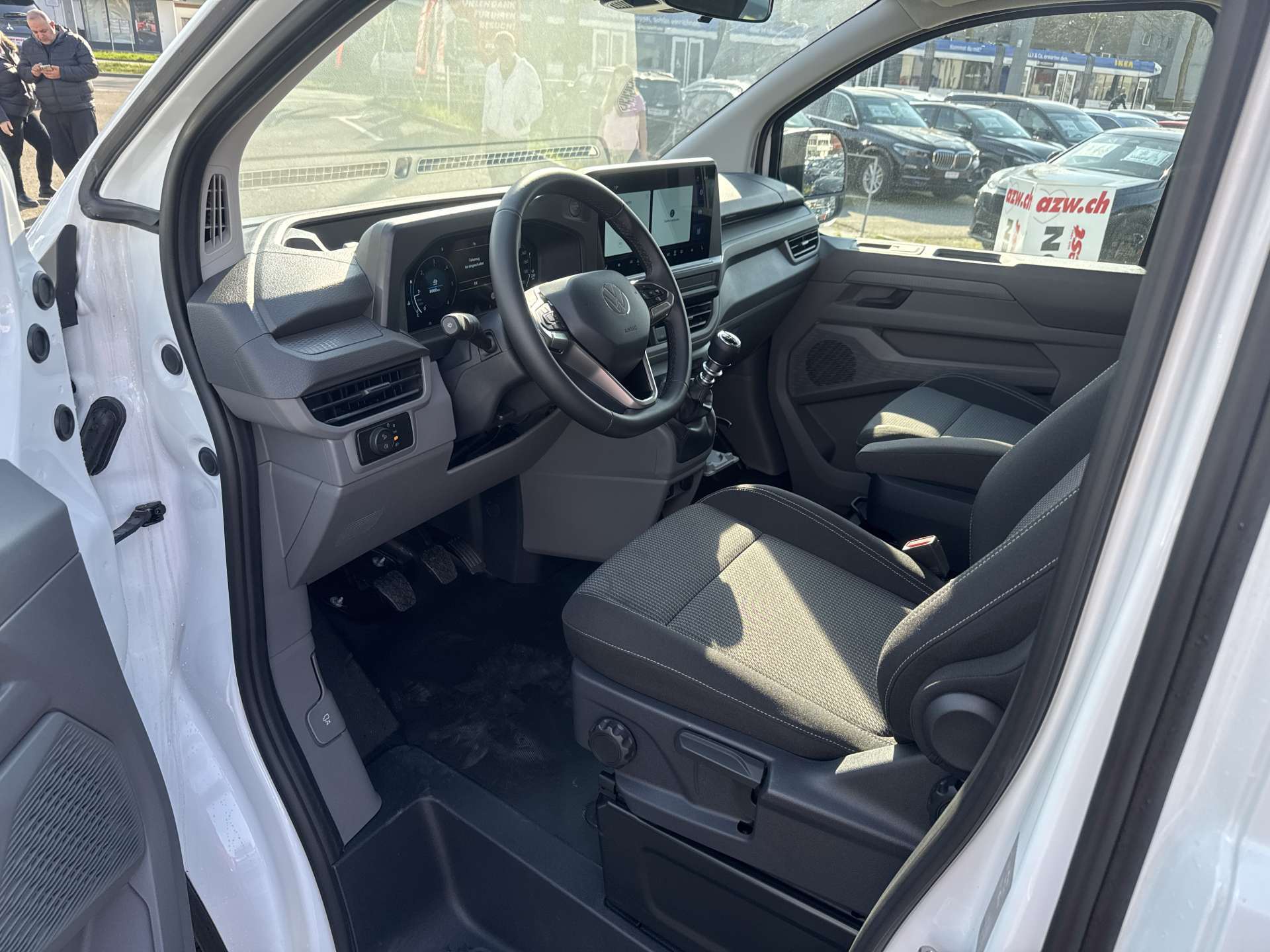 VW Caravelle 2.0 TDi 8-Plätzer Top-Preis-image-4
