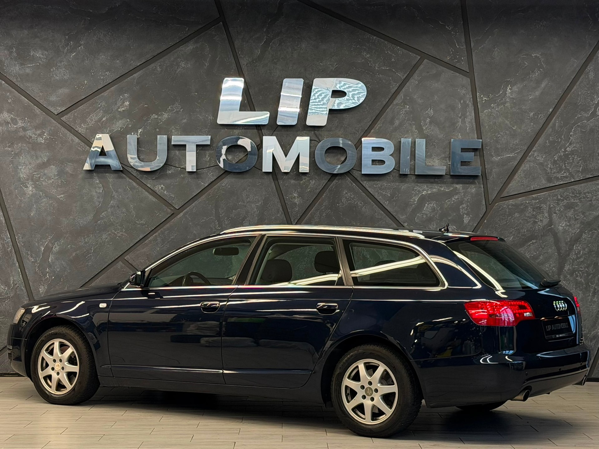 AUDI A6 Avant 2.4 V6 tiptronic-image-7