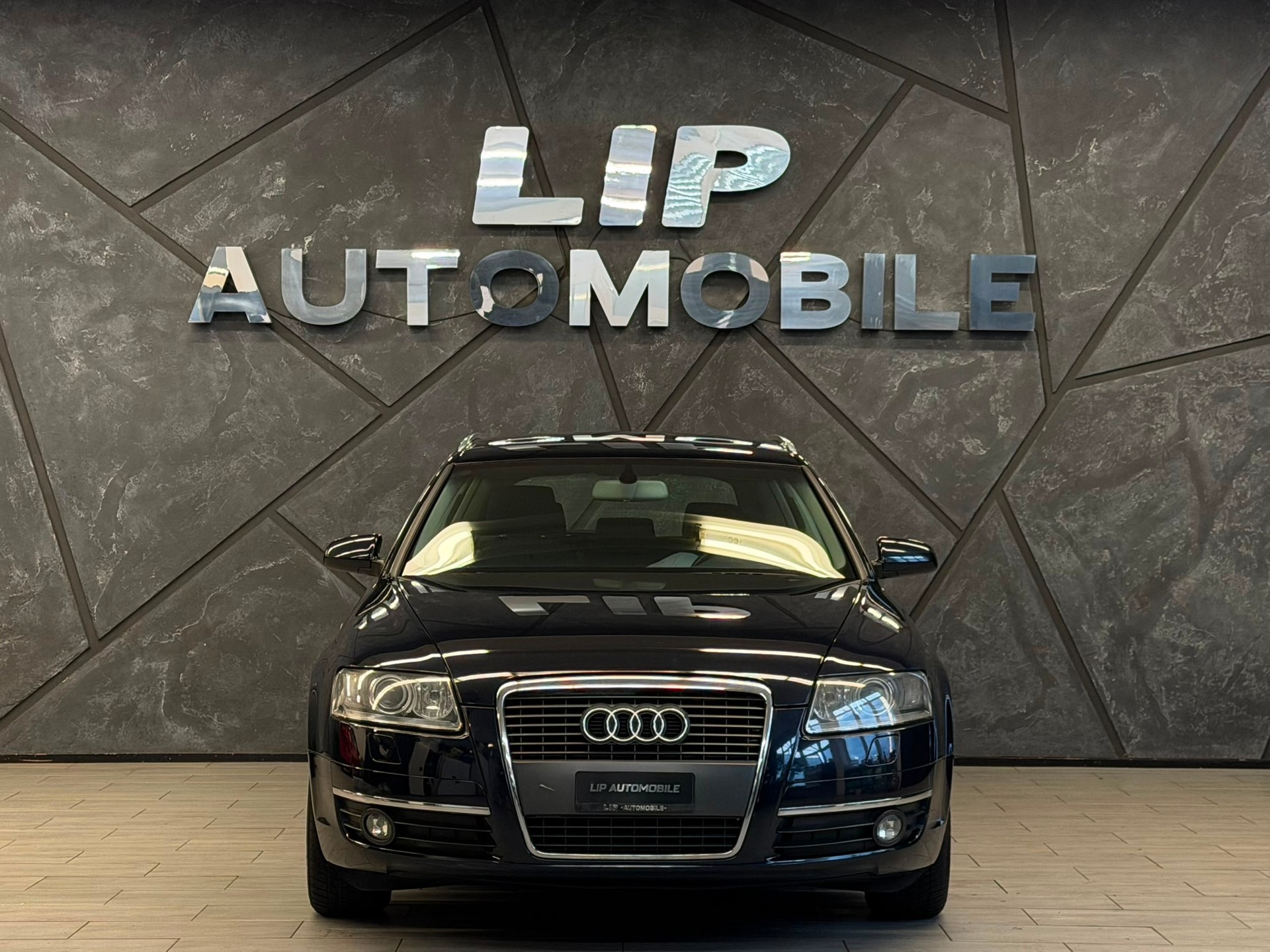 AUDI A6 Avant 2.4 V6 tiptronic-showroom-element-1