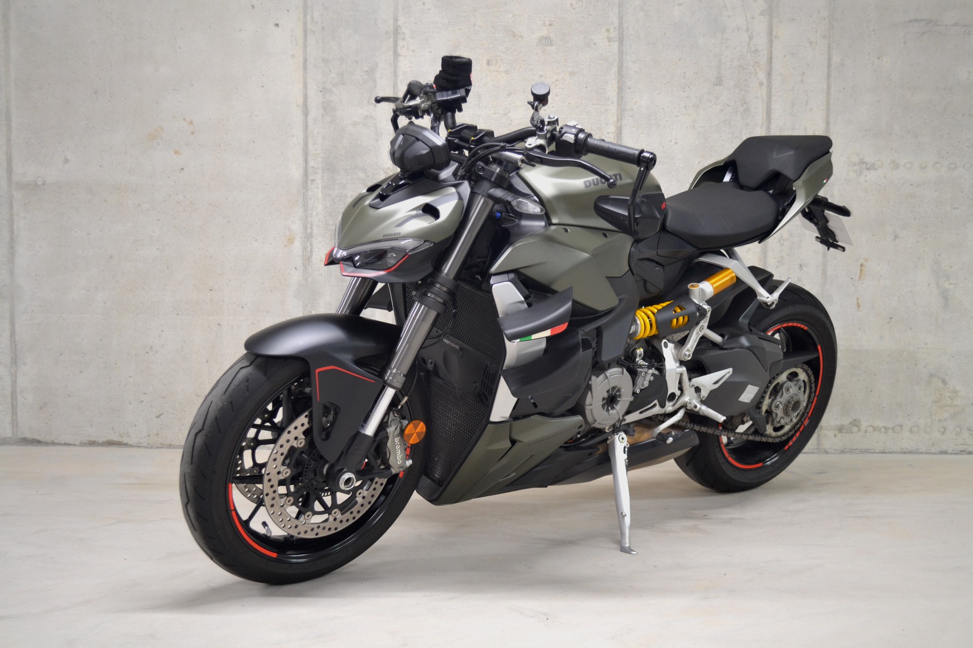 DUCATI Streetfighter V2-image-1