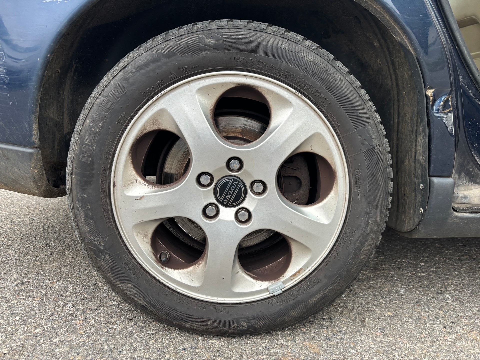 VOLVO V70 D5-image-15