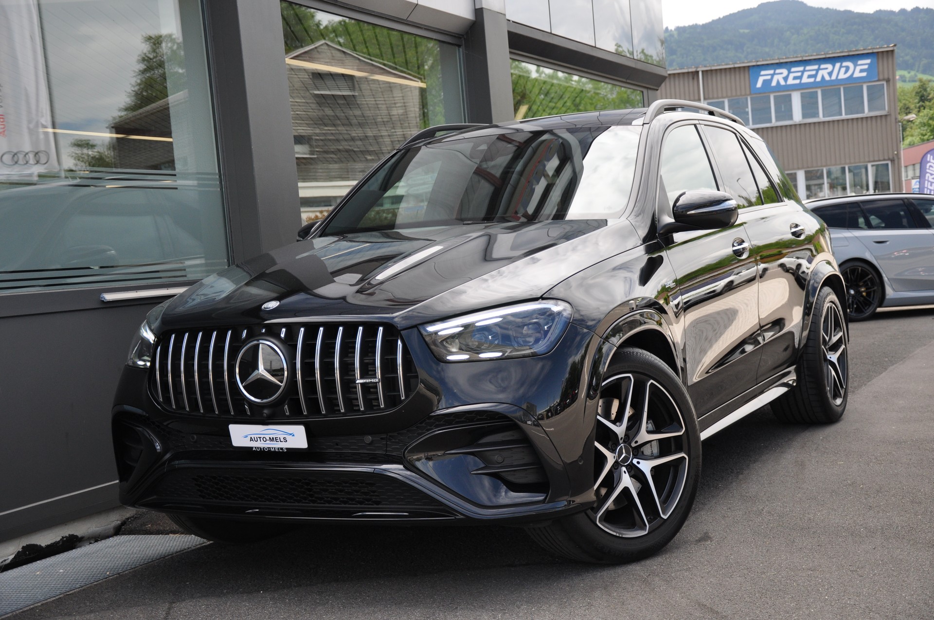 MERCEDES-BENZ GLE 53 AMG 4Matic+ 9G-Speedshift-showroom-element-3