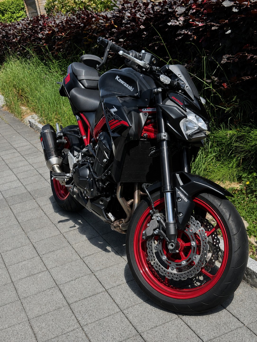 KAWASAKI Z 900-image-1