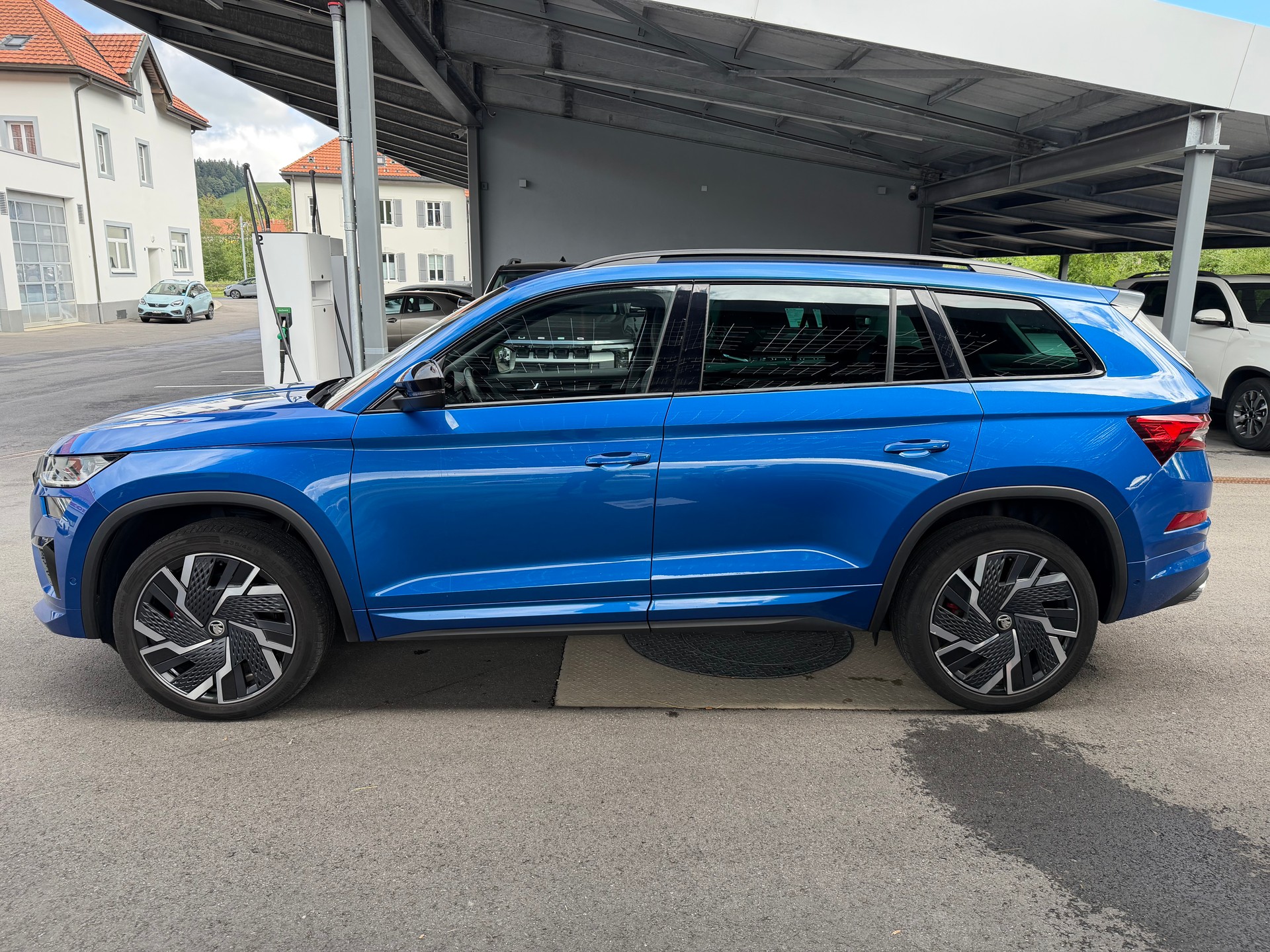 SKODA Kodiaq 2.0 TSI 4x4 RS-image-4
