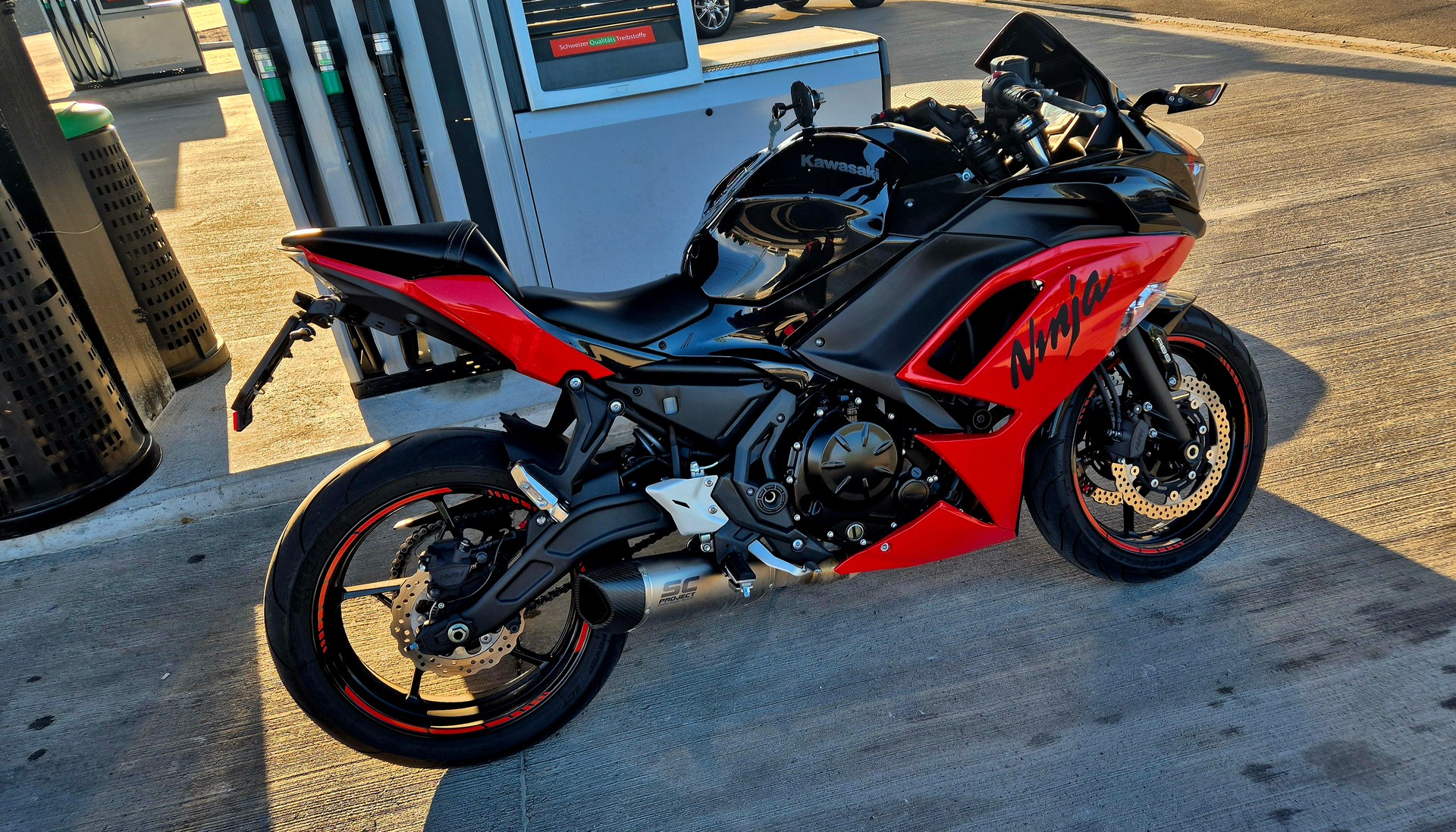 KAWASAKI Ninja 650-image-2