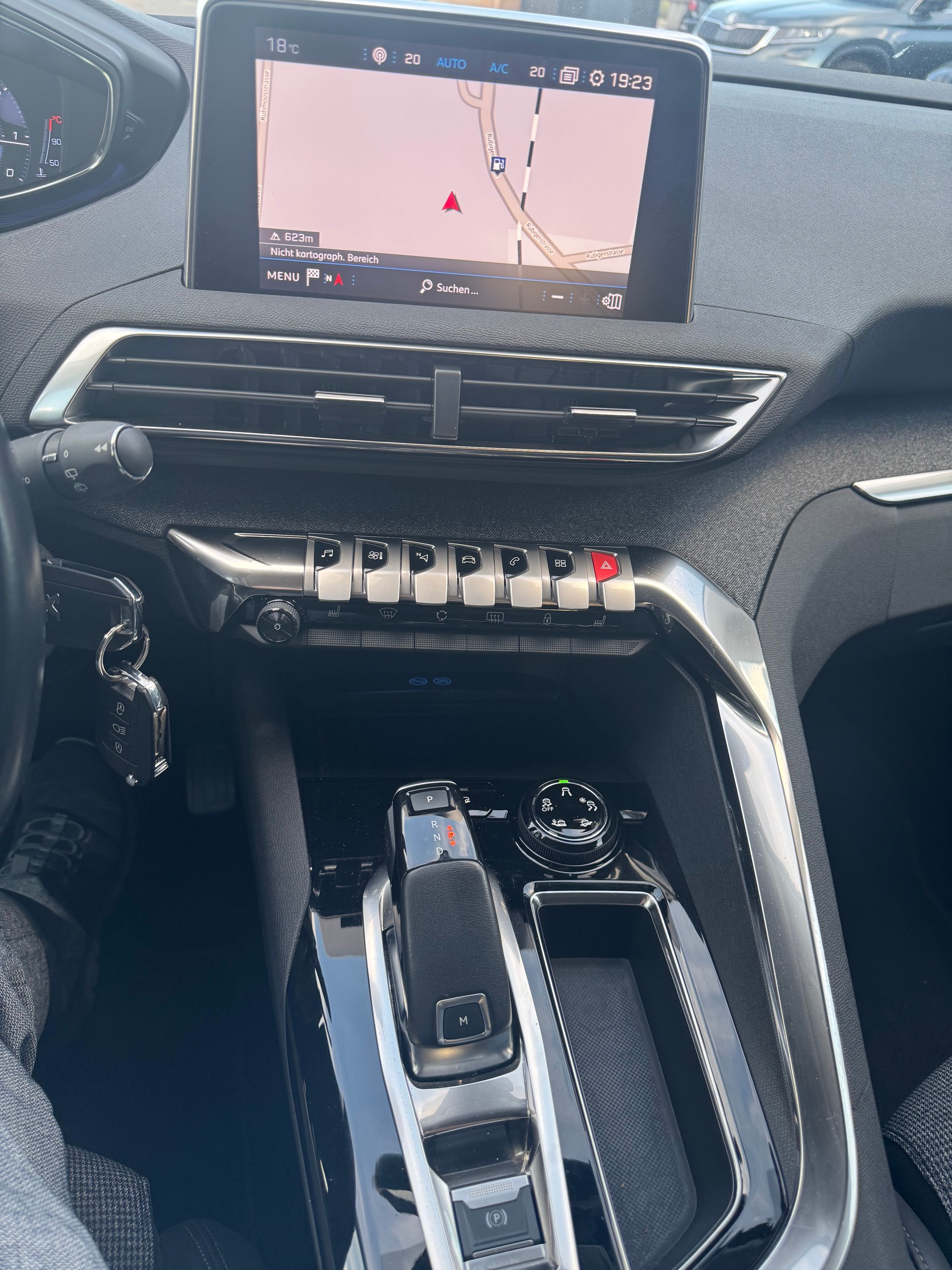 PEUGEOT 5008 1.5 BlueHDi Business Line ETA-image-12