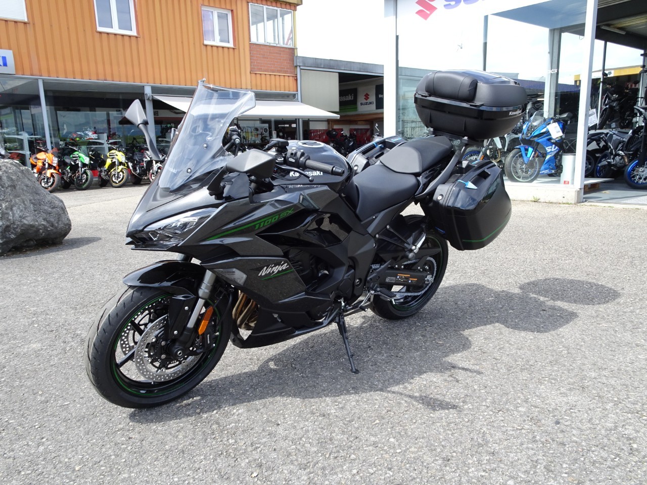 KAWASAKI Ninja 1100 SX Tourer +-image-3