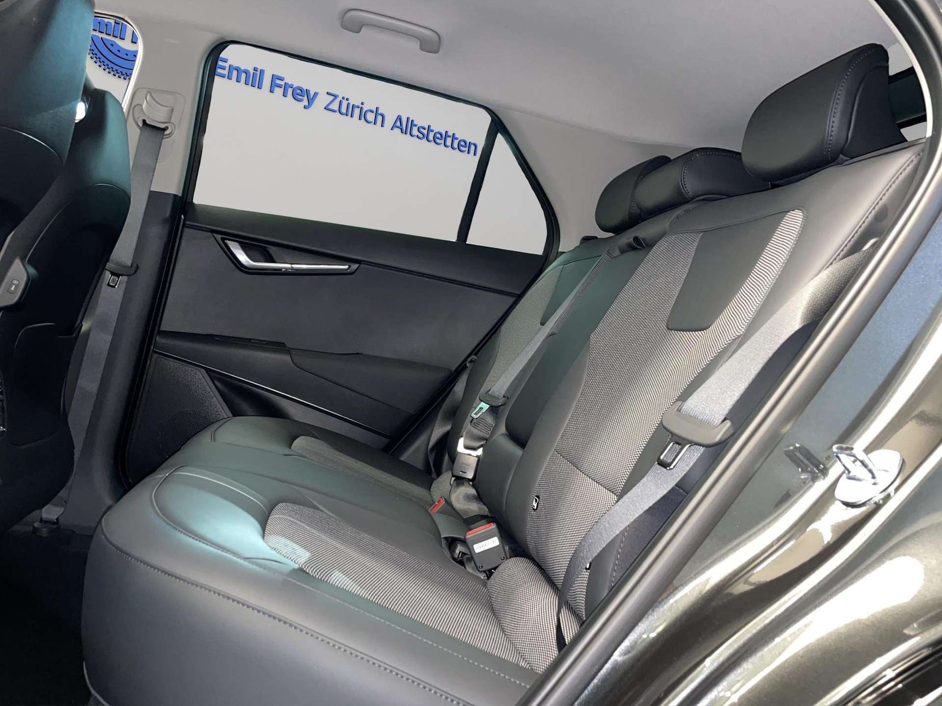 KIA Niro EV Power Edition-image-6