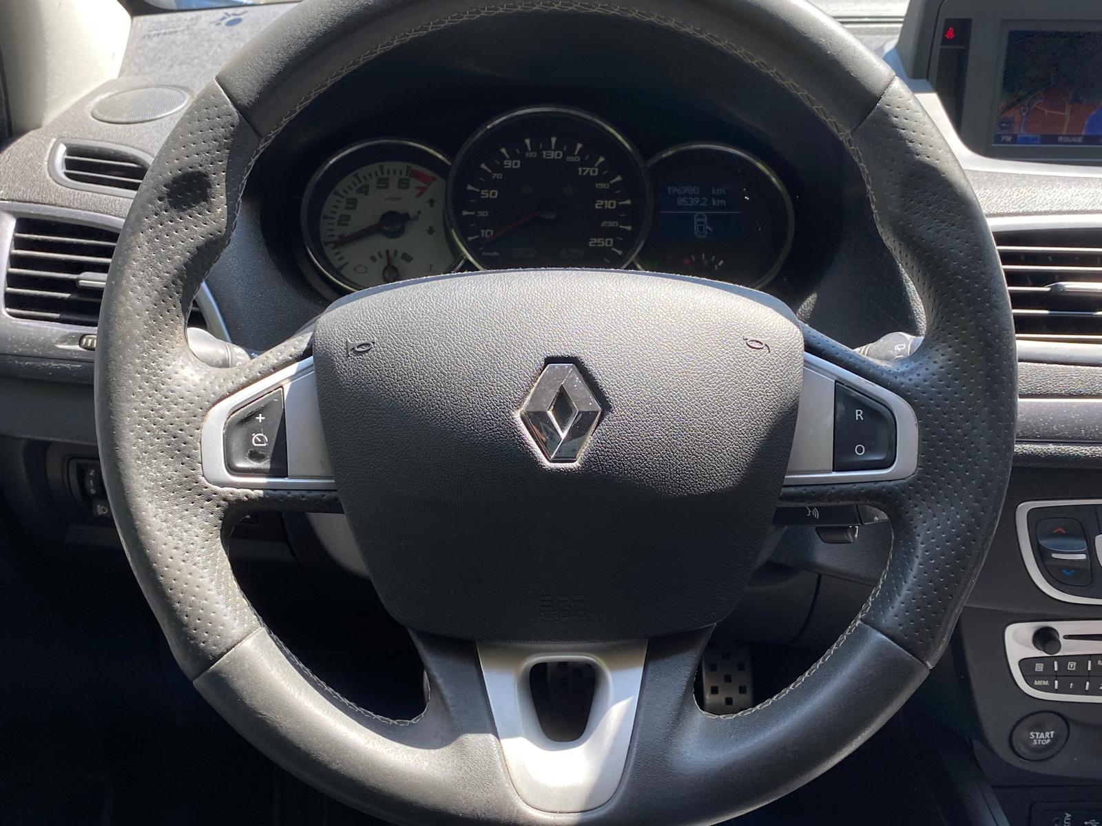 RENAULT Mégane 2.0 16V Turbo Privilège-image-19