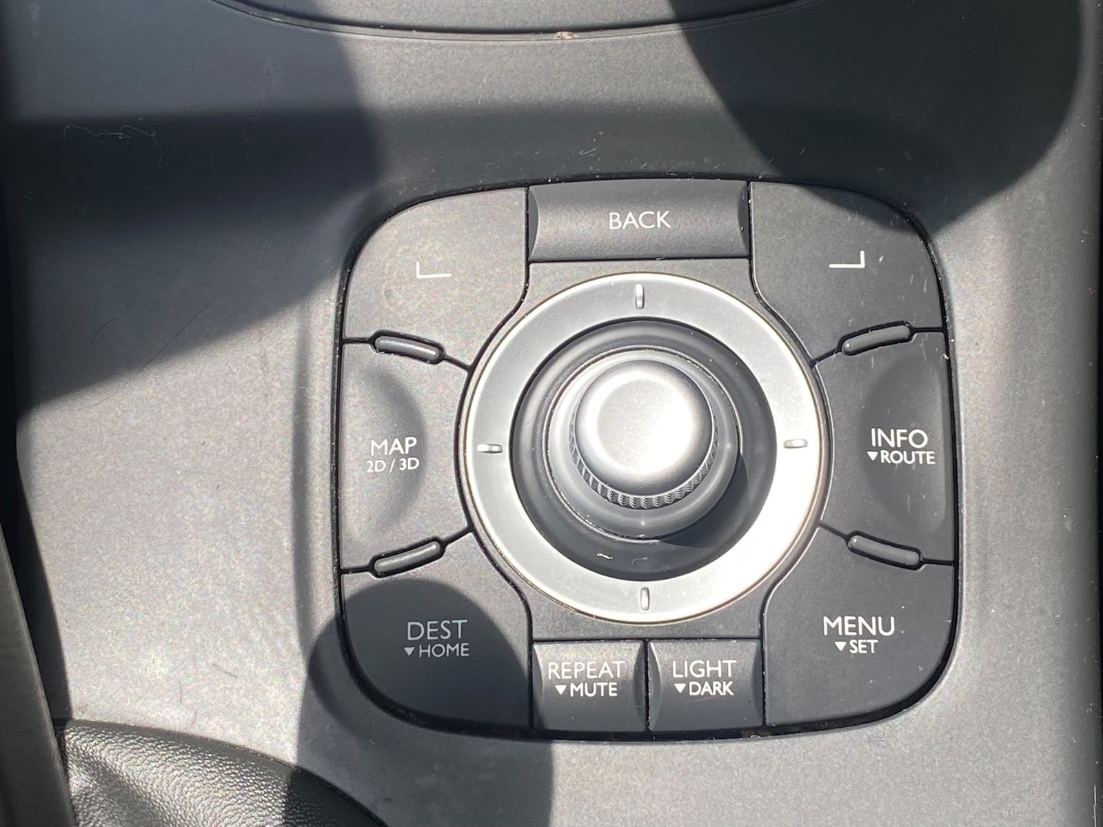 RENAULT Mégane 2.0 16V Turbo Privilège << écran cassé >>-image-16