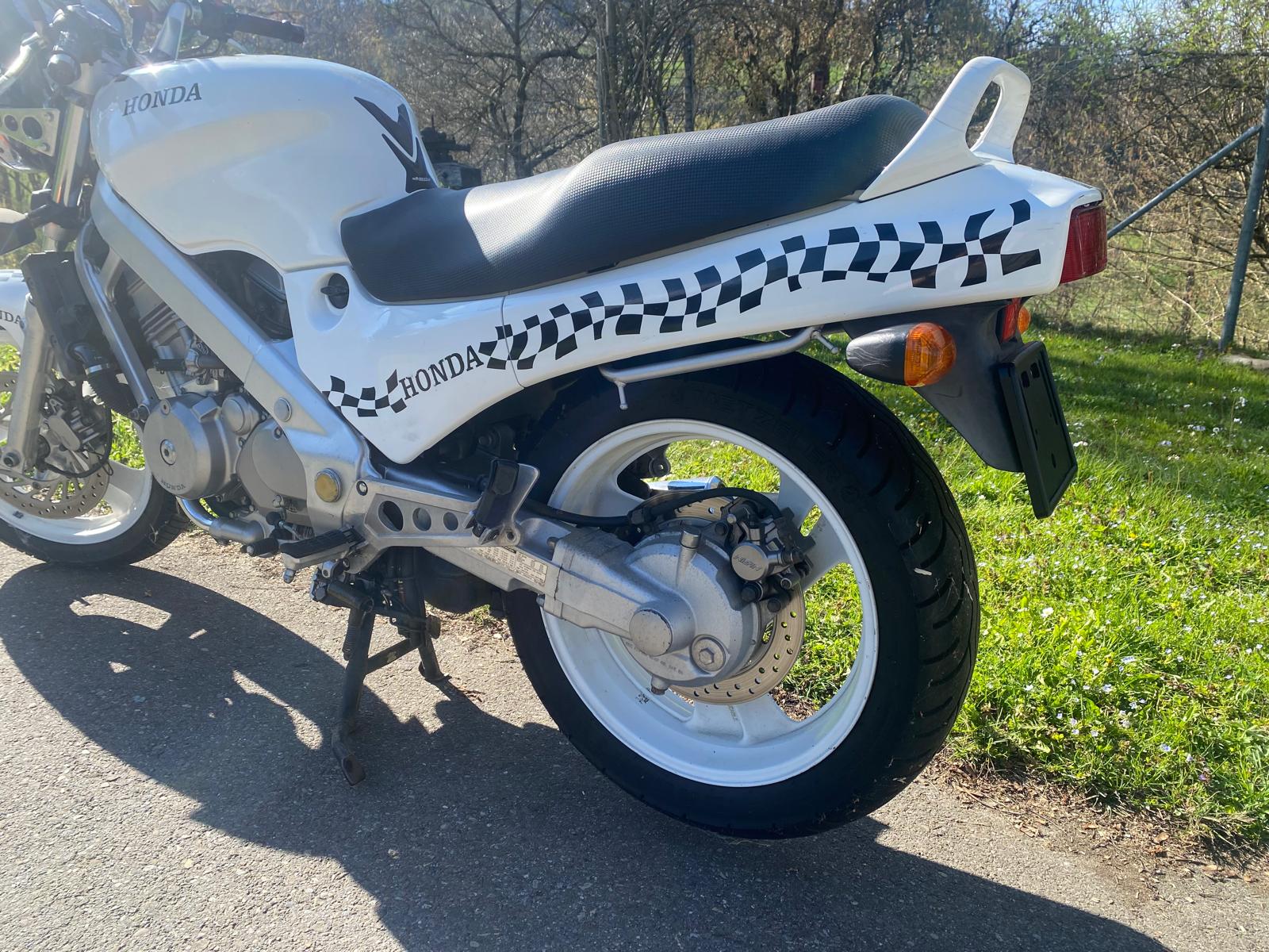 HONDA NTV 650 Revere M/N-image-5