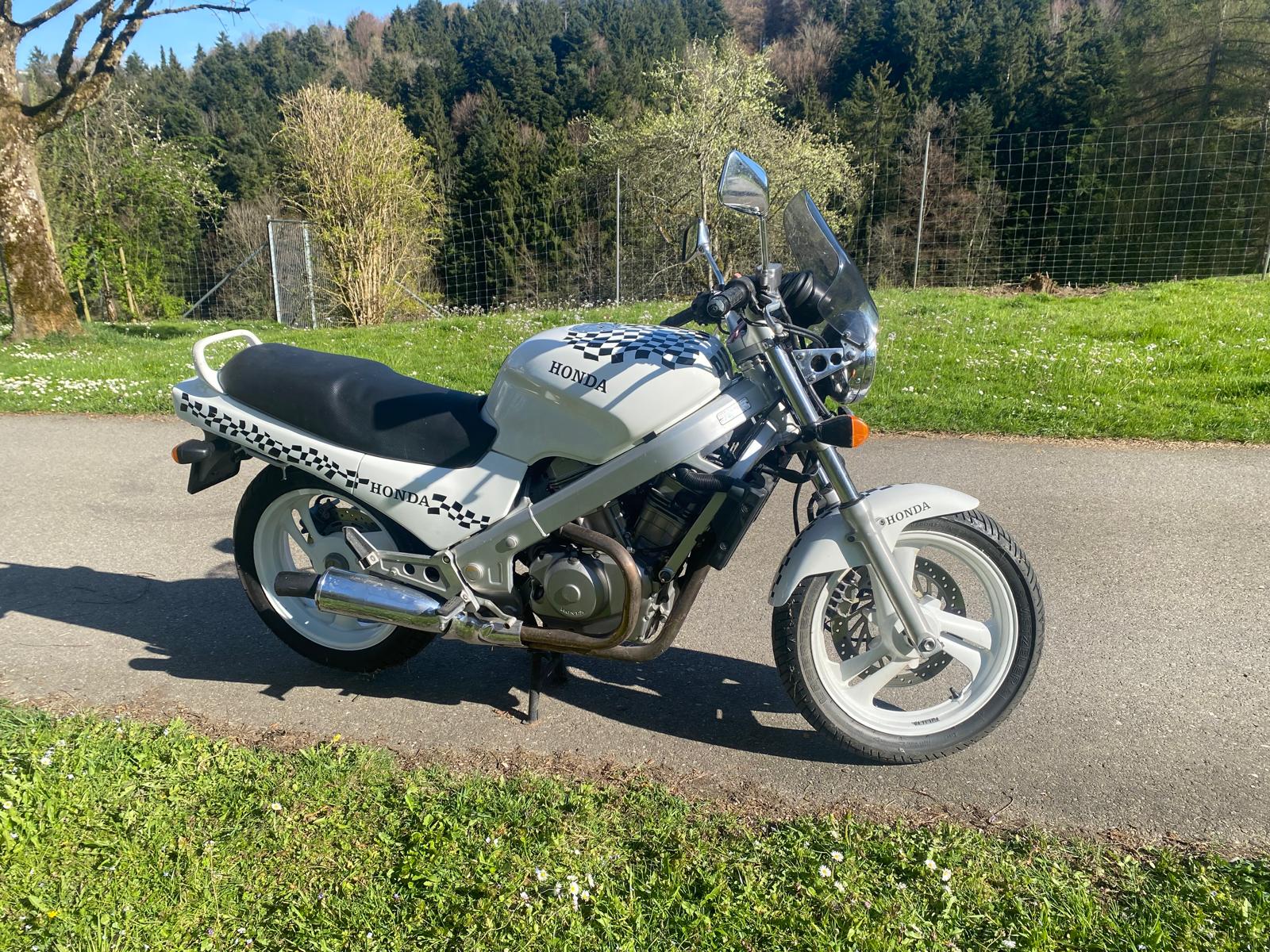 HONDA NTV 650 Revere M/N-image-1