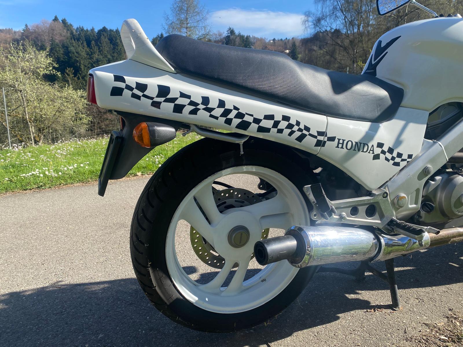 HONDA NTV 650 Revere M/N-image-4