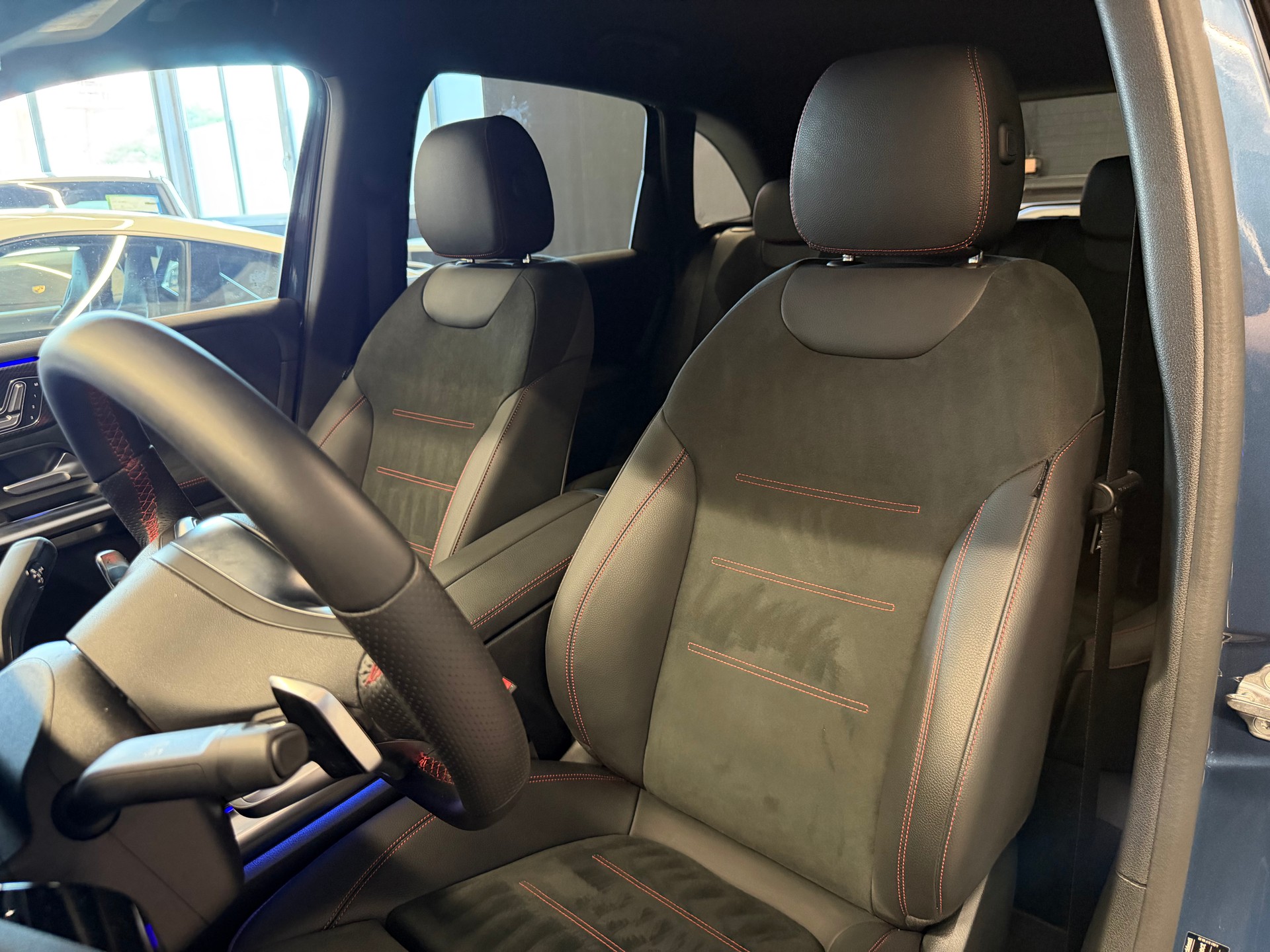 MERCEDES-BENZ B 200 AMG Line 7G-DCT-image-12
