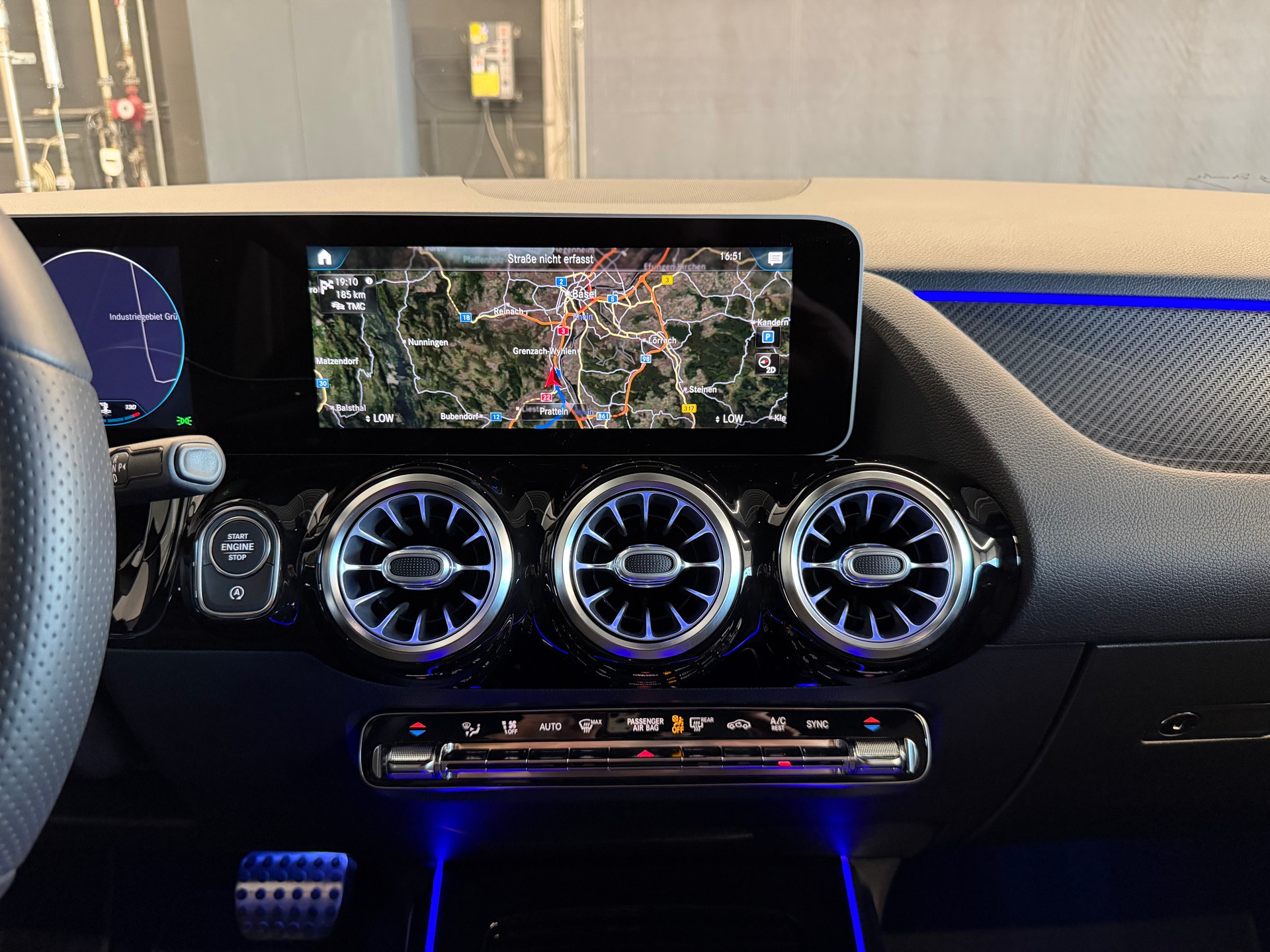 MERCEDES-BENZ B 200 AMG Line 7G-DCT-image-18