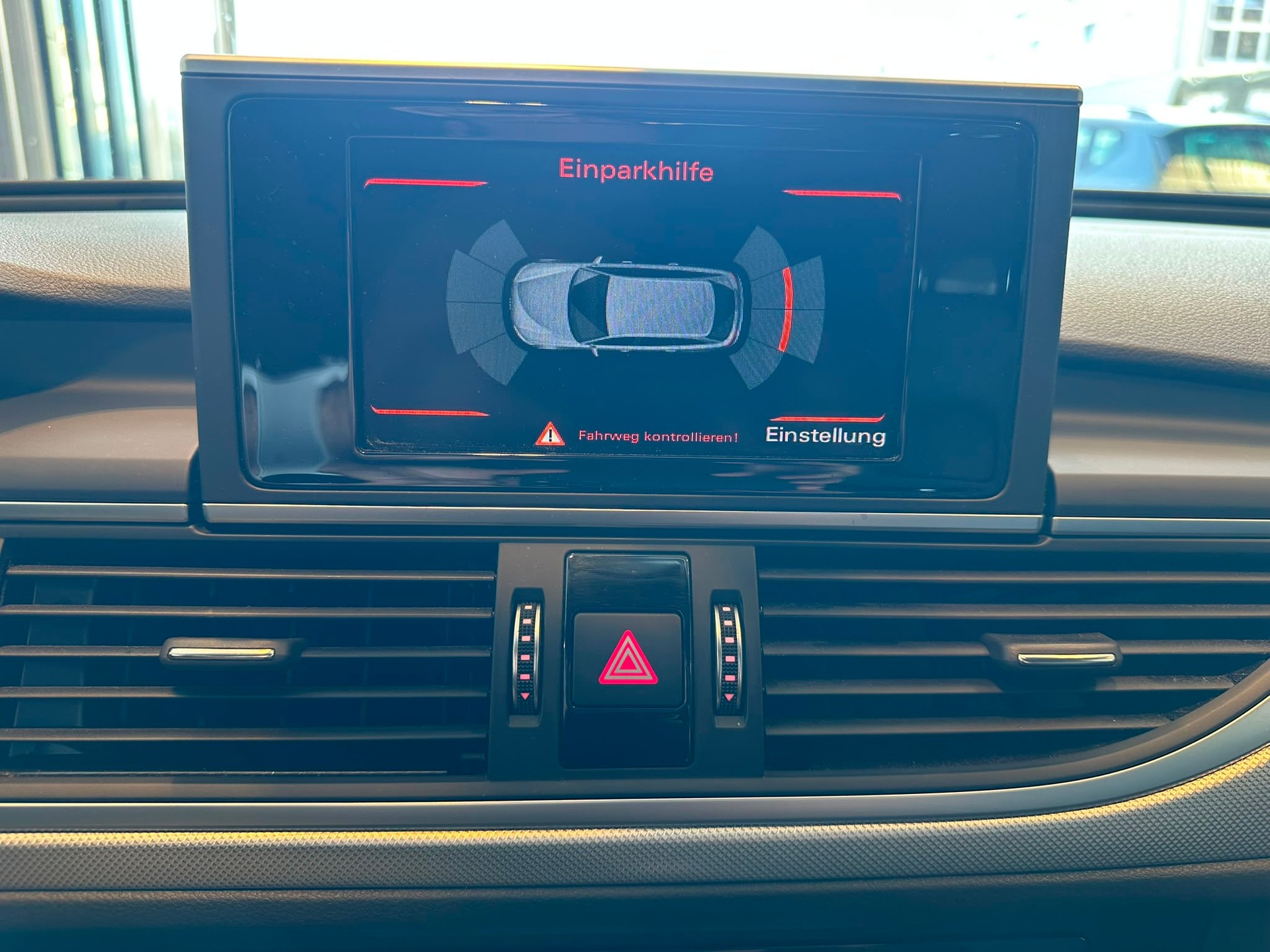 AUDI A6 Avant 2.0 TDI quattro S-tronic-image-13