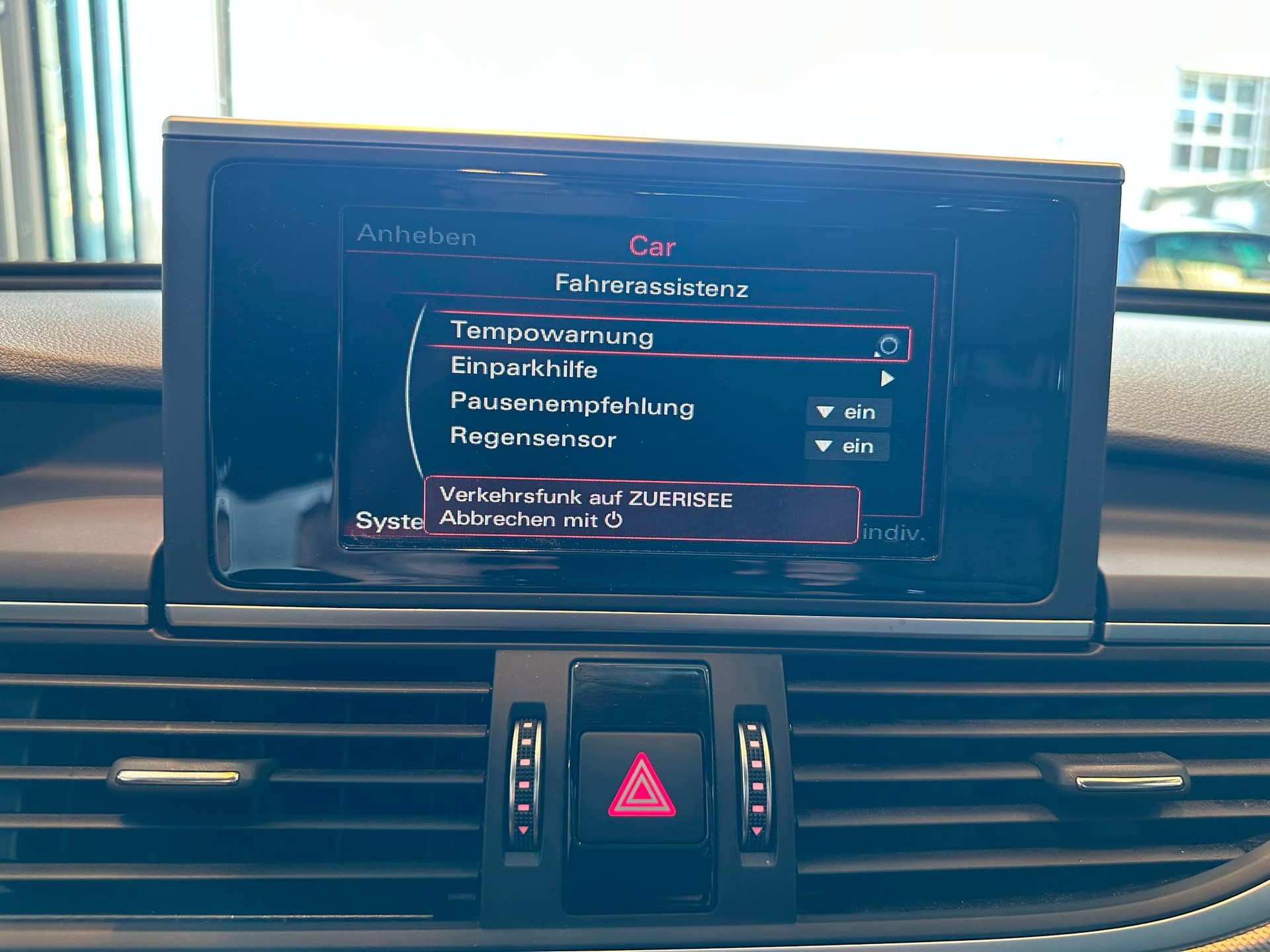 AUDI A6 Avant 2.0 TDI quattro S-tronic-image-15