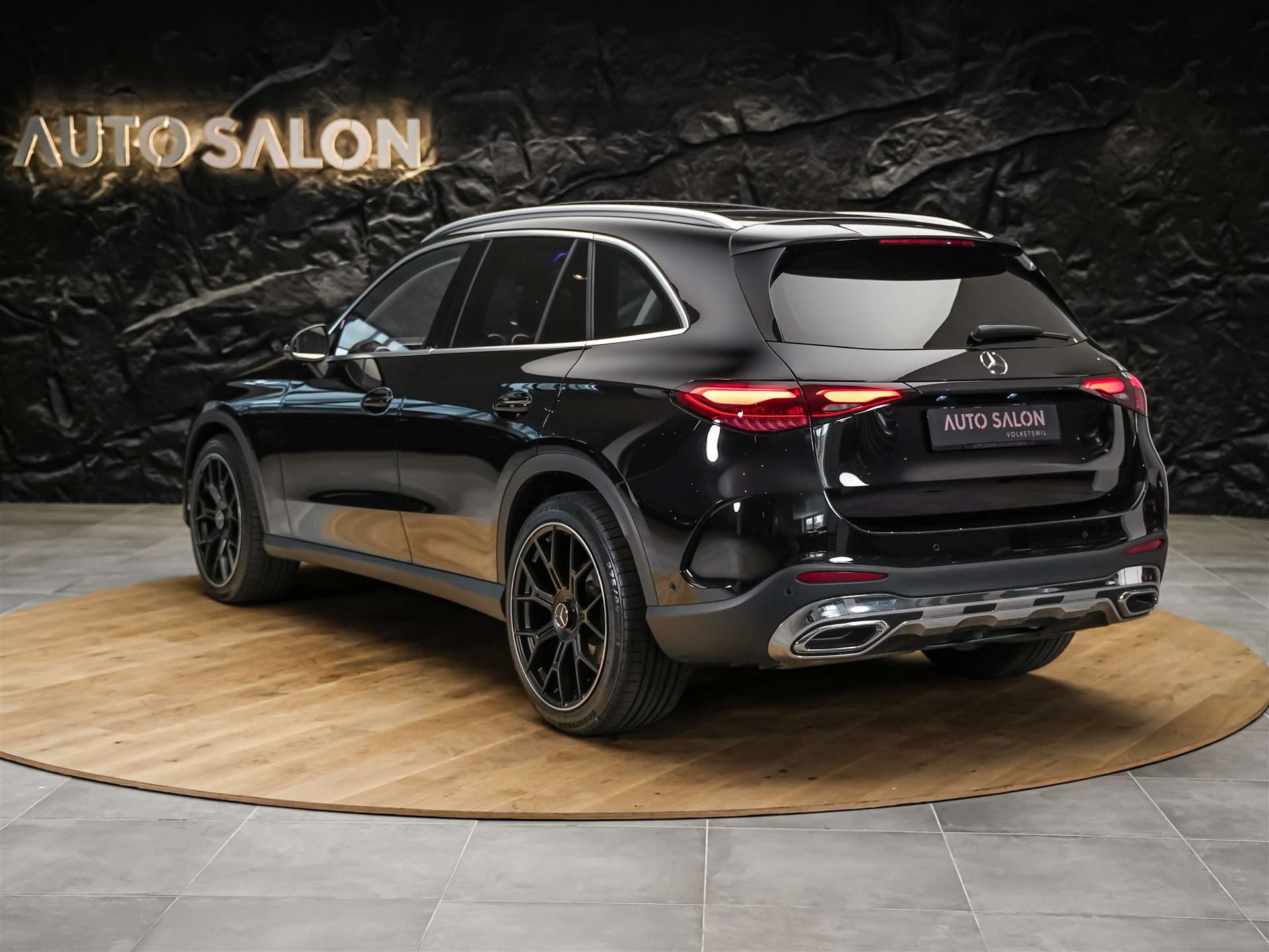 MERCEDES-BENZ GLC 300 d 4Matic AMG Line 9G-Tronic *Panorama*Abstandsregler*21" Felgen*-showroom-element-2