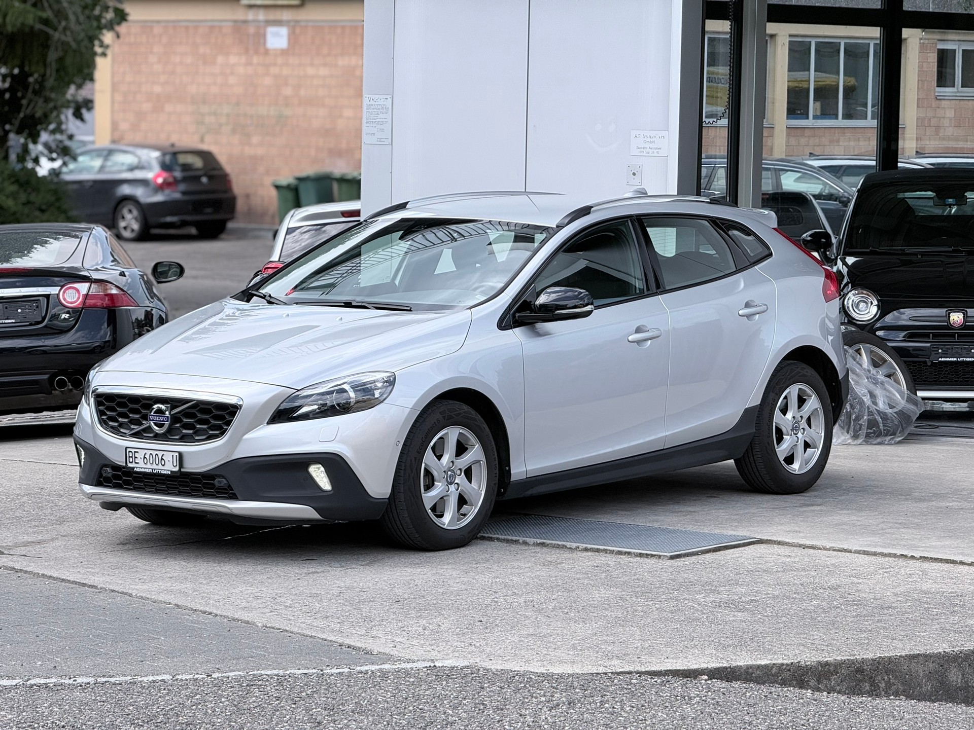 VOLVO V40 Cross Country T4 2.0 AWD Momentum Geartronic