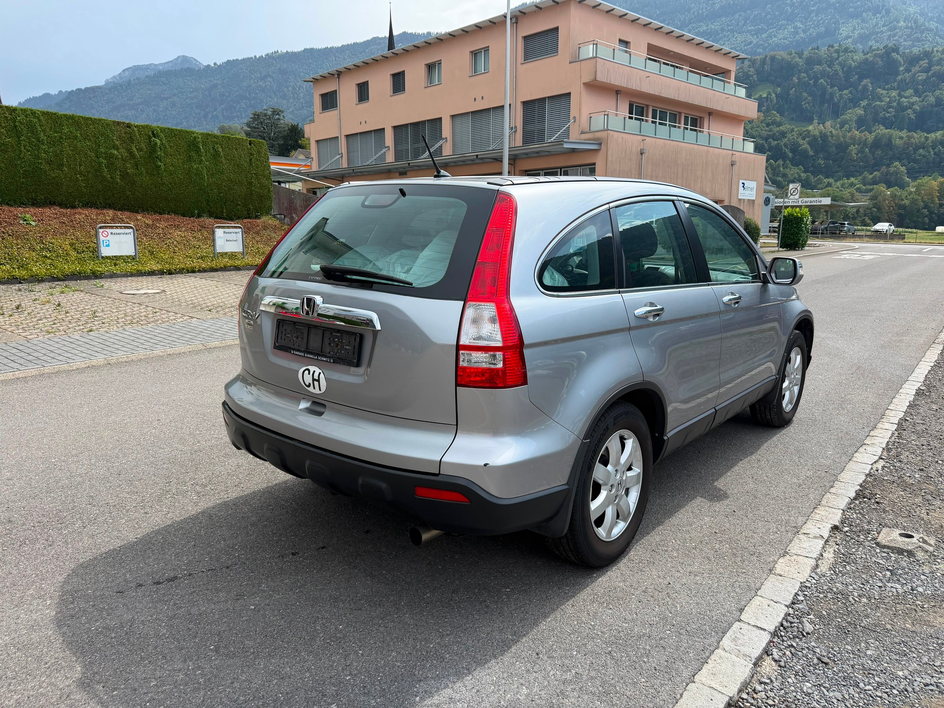 HONDA CR-V 2.0 4WD Executive-showroom-element-2