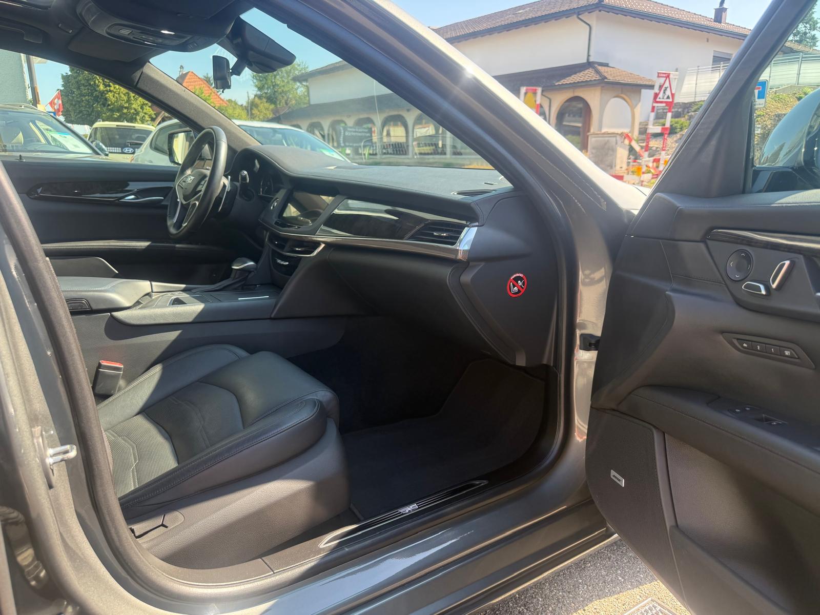 CADILLAC CT6 3.0 Twin Turbo Luxury - 417 PS | AWD | 360° Kamera | Schiebedach-image-9