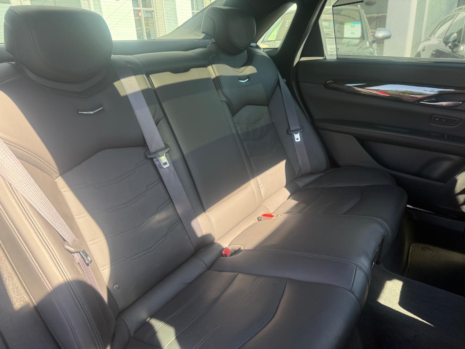 CADILLAC CT6 3.0 Twin Turbo Luxury - 417 PS | AWD | 360° Kamera | Schiebedach-image-14