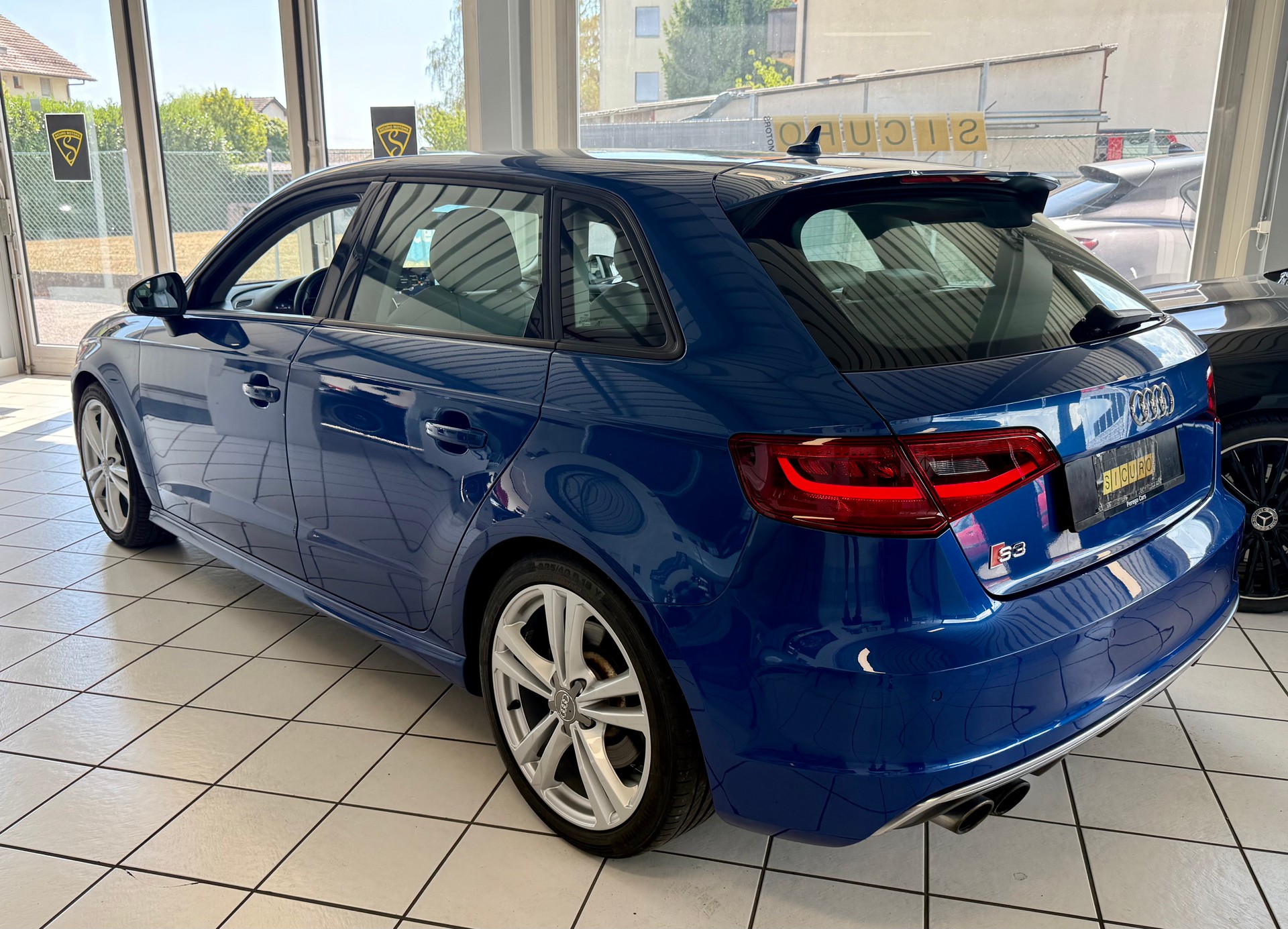 AUDI S3 Sportback 2.0 TFSI quattro S-tronic-image-6