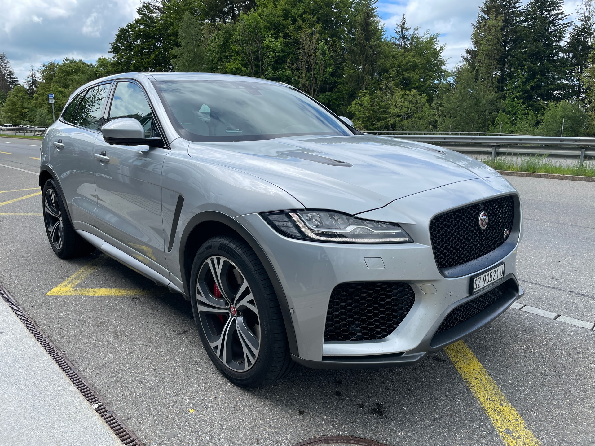 JAGUAR F-Pace 5.0 V8 SVR AWD Automatik-showroom-element-2