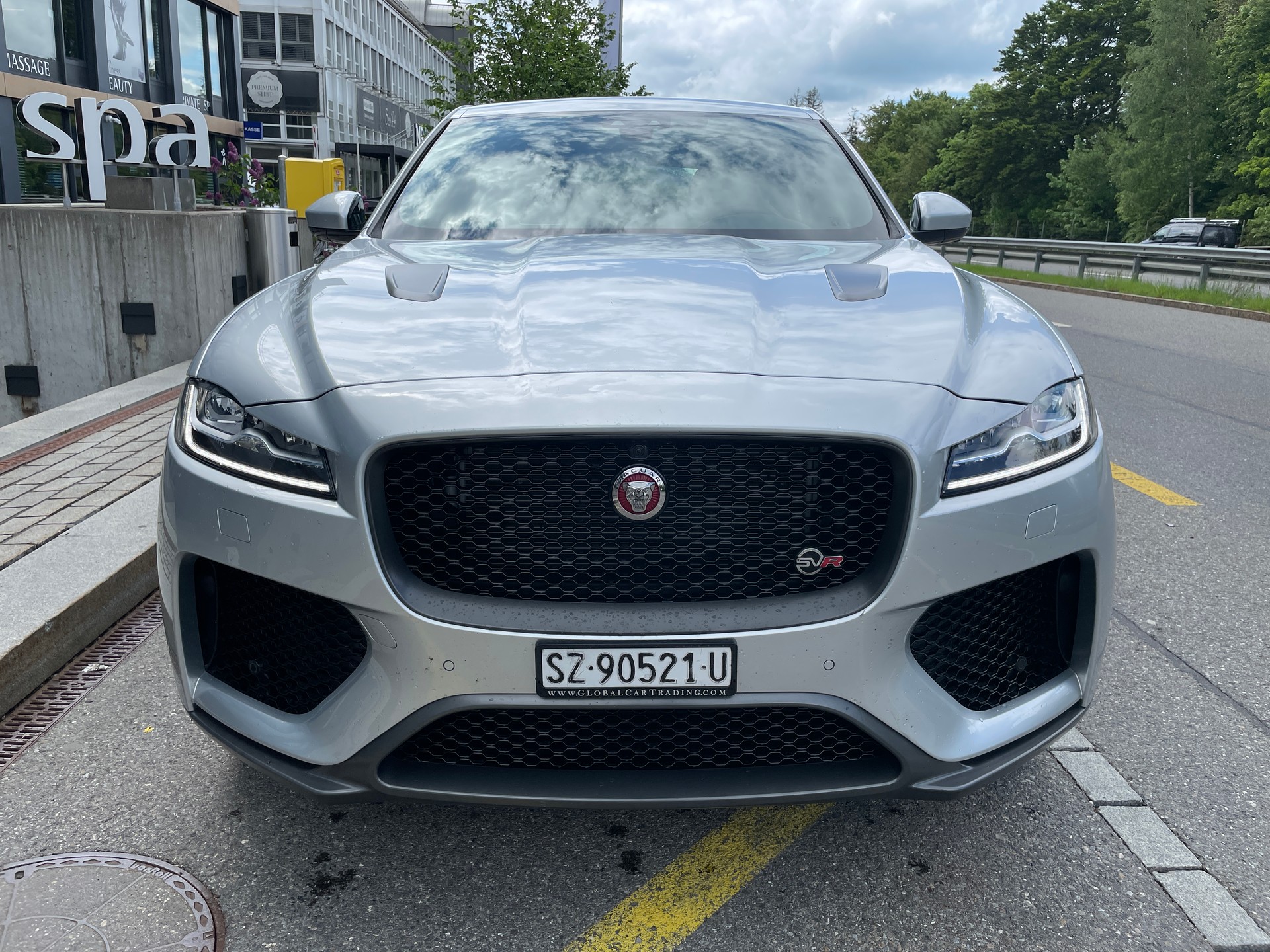 JAGUAR F-Pace 5.0 V8 SVR AWD Automatik-showroom-element-1