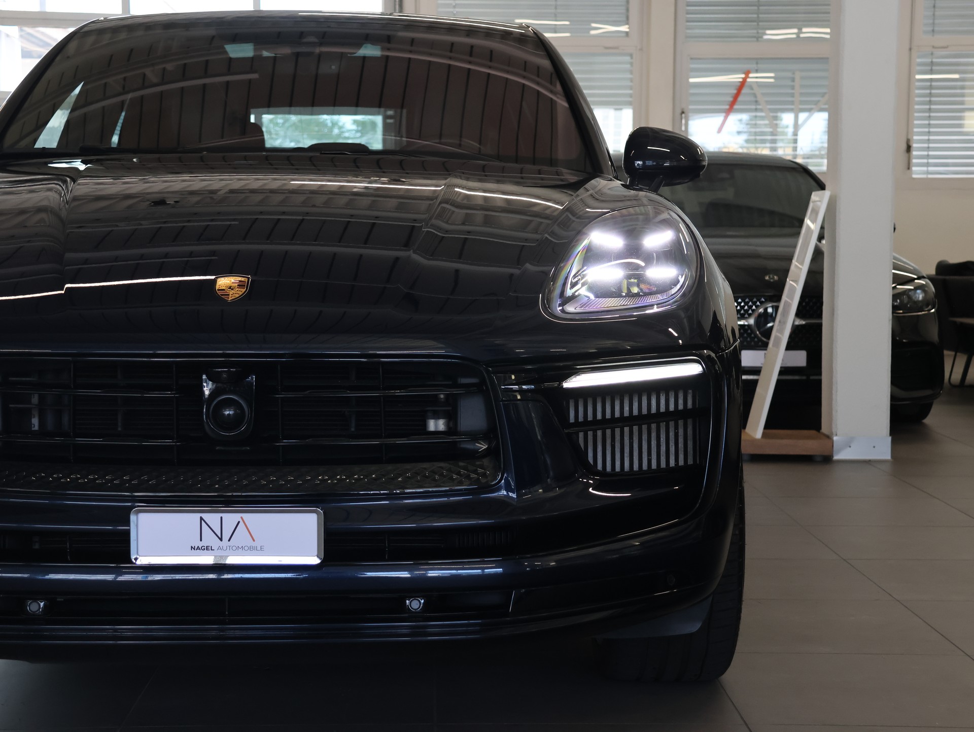 PORSCHE Macan S PDK *Panoramadach* *Bose* *Sitzheizung*-image-8