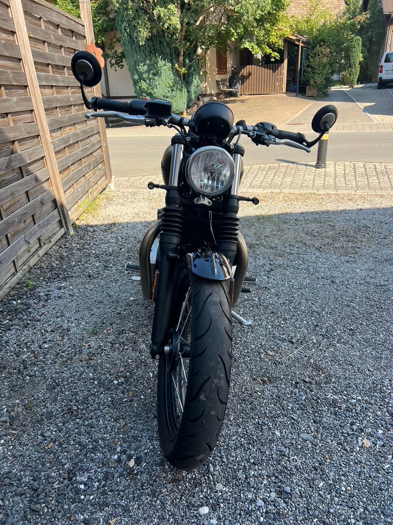 TRIUMPH Bonneville 1200 Bobber ABS-image-1