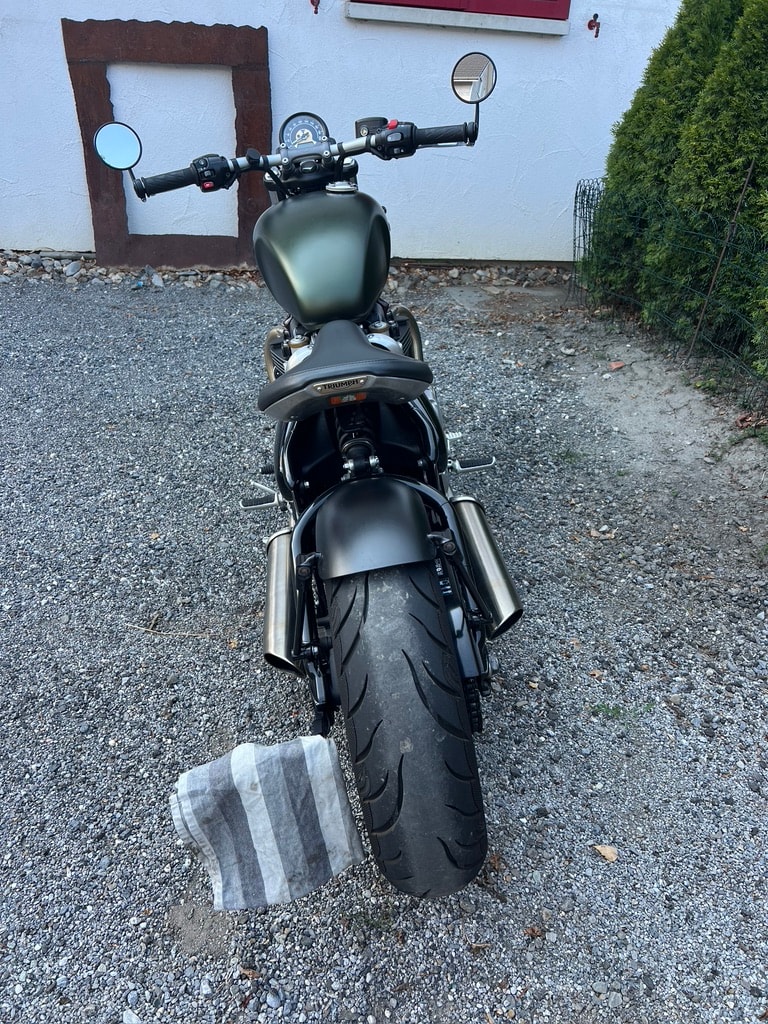 TRIUMPH Bonneville 1200 Bobber ABS-image-3