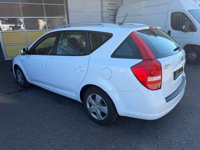 KIA Cee'd Sporty Wagon 1.4 16V Basic-showroom-element-2