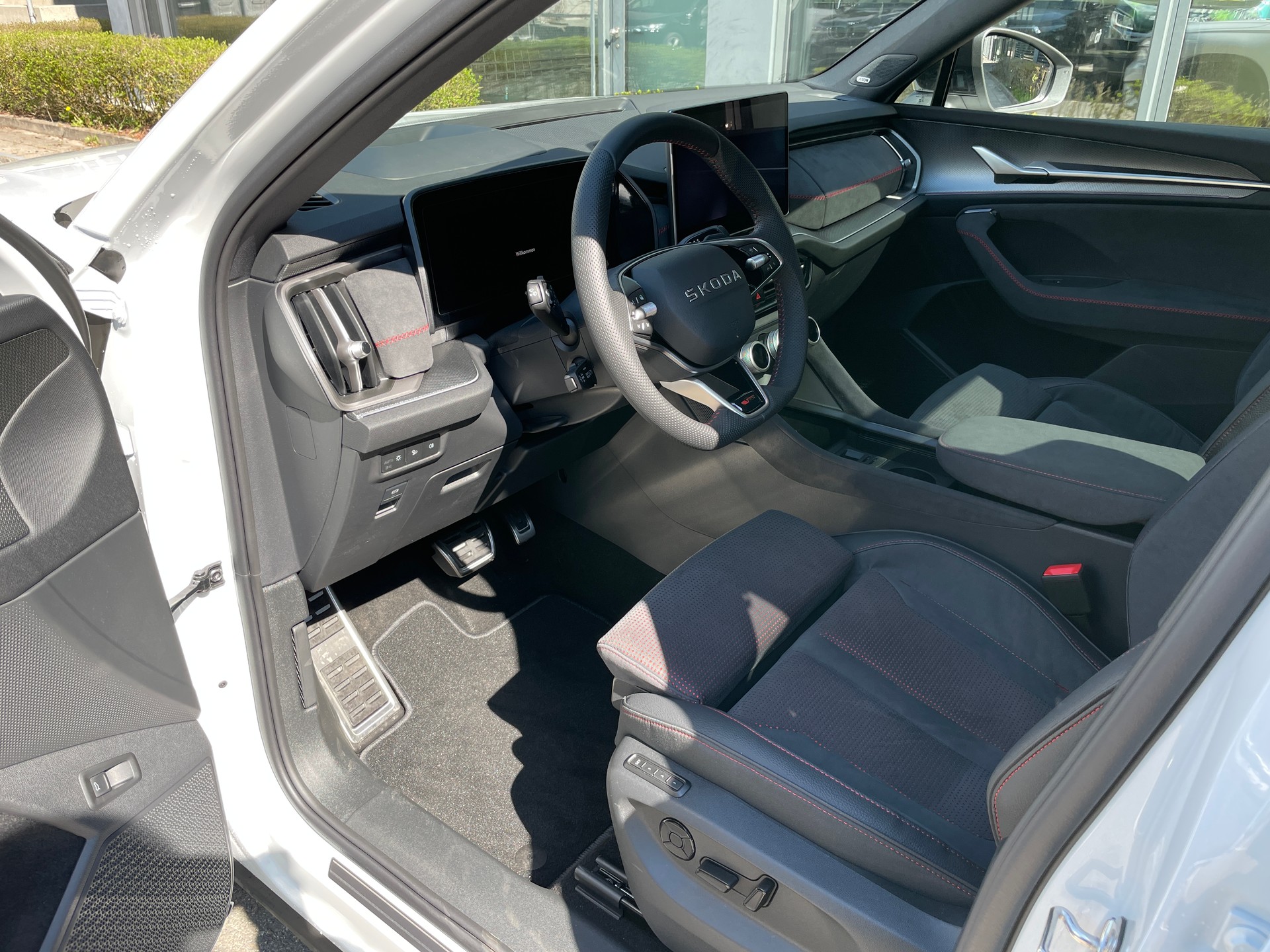 SKODA Kodiaq 2.0 TSI RS 4x4 7-Sitzer-image-11