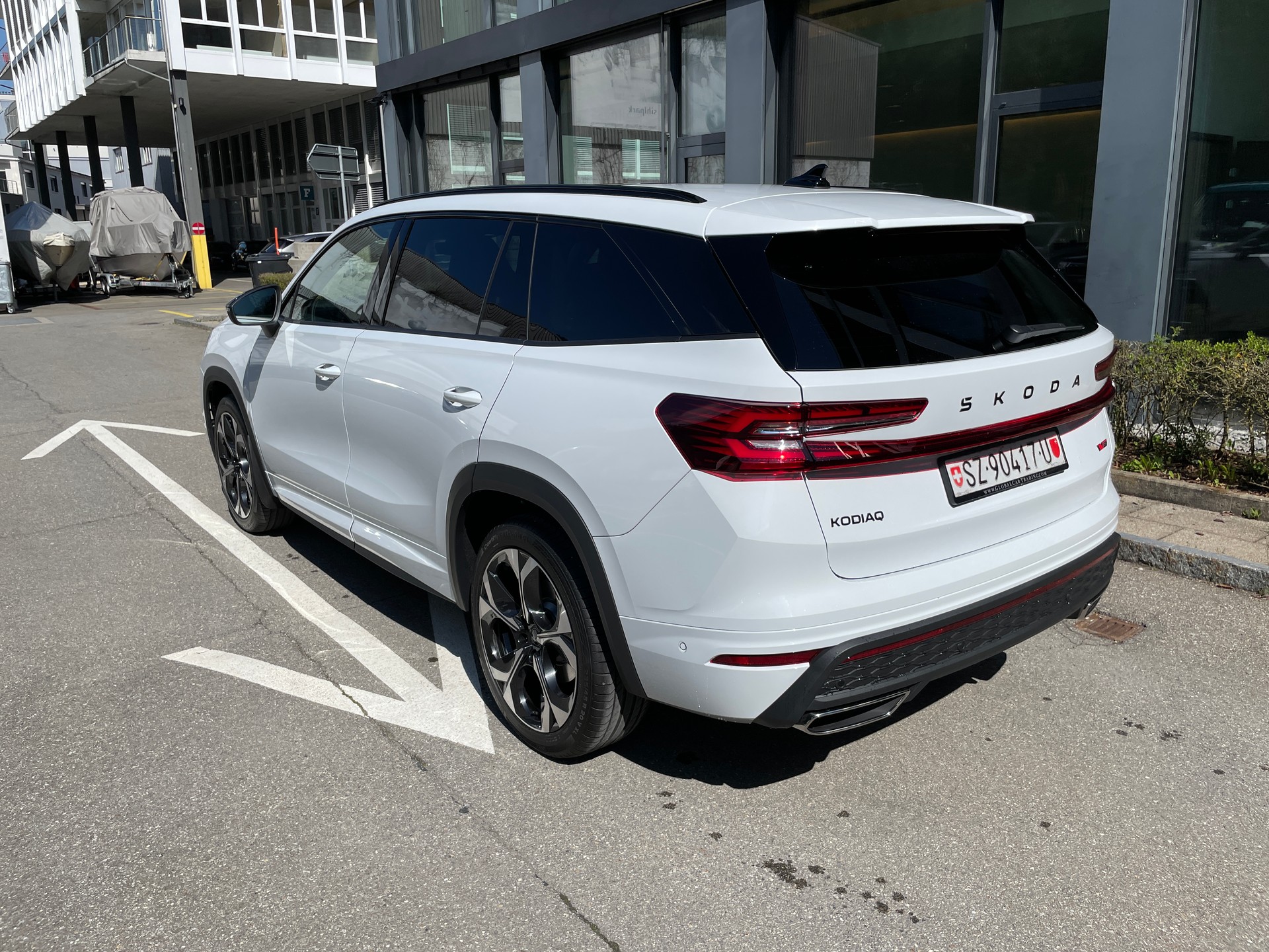 SKODA Kodiaq 2.0 TSI RS 4x4 7-Sitzer-image-9