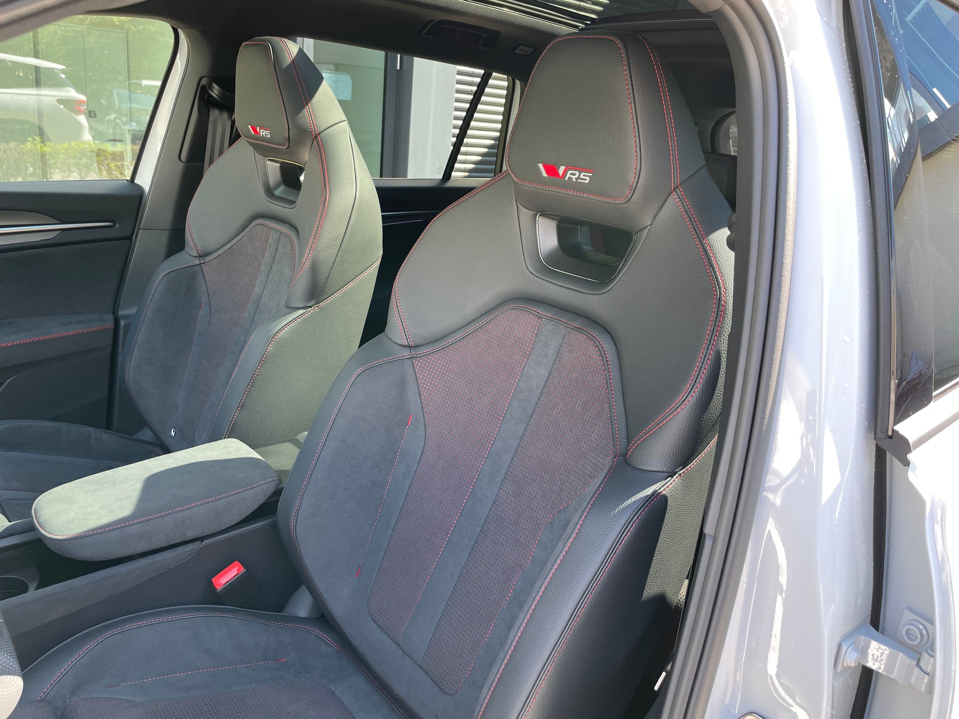 SKODA Kodiaq 2.0 TSI RS 4x4 7-Sitzer-image-14