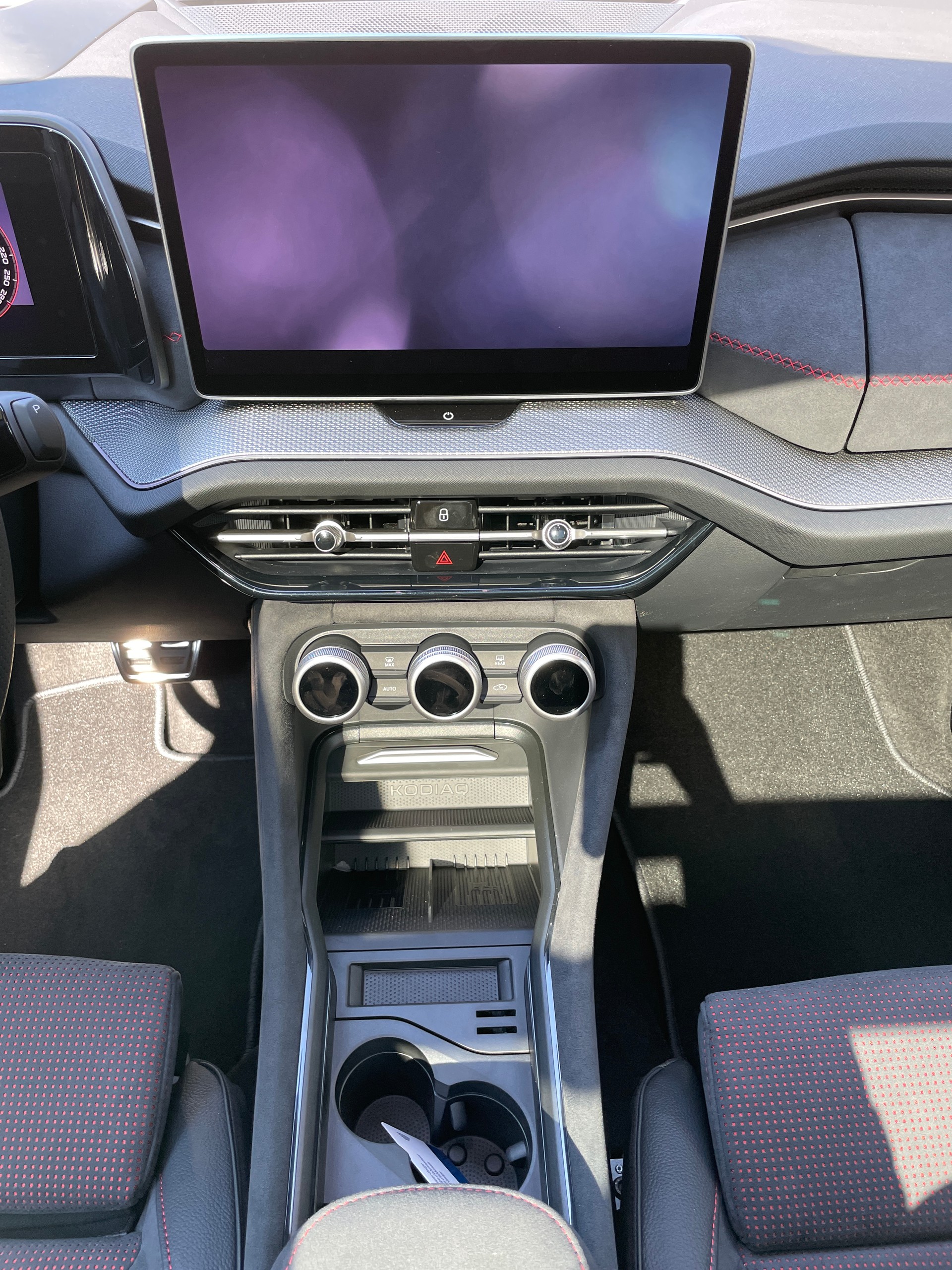 SKODA Kodiaq 2.0 TSI RS 4x4 7-Sitzer-image-21